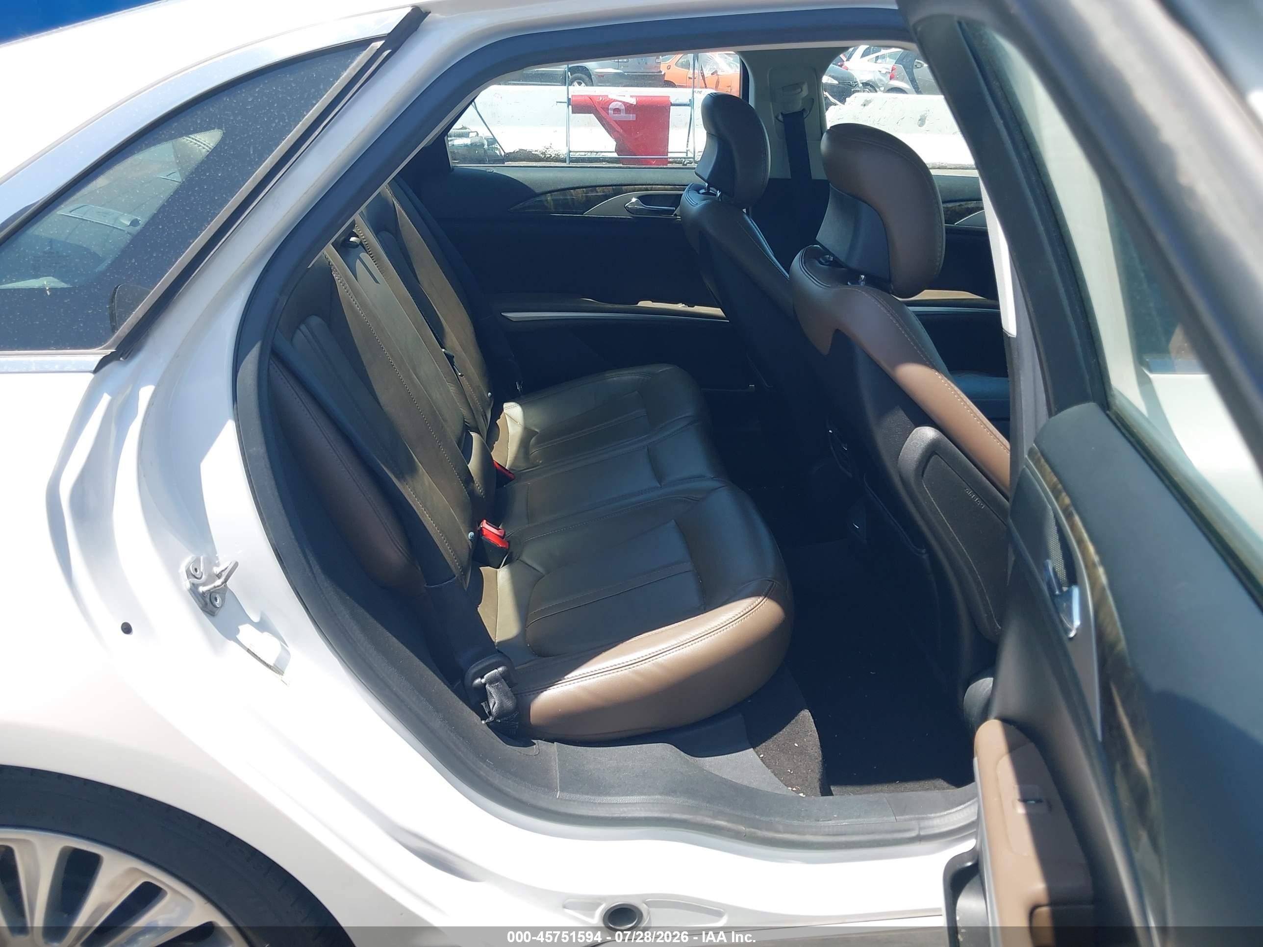 2015 Lincoln Mkz   White vin: 3LN6L2GK1FR622745