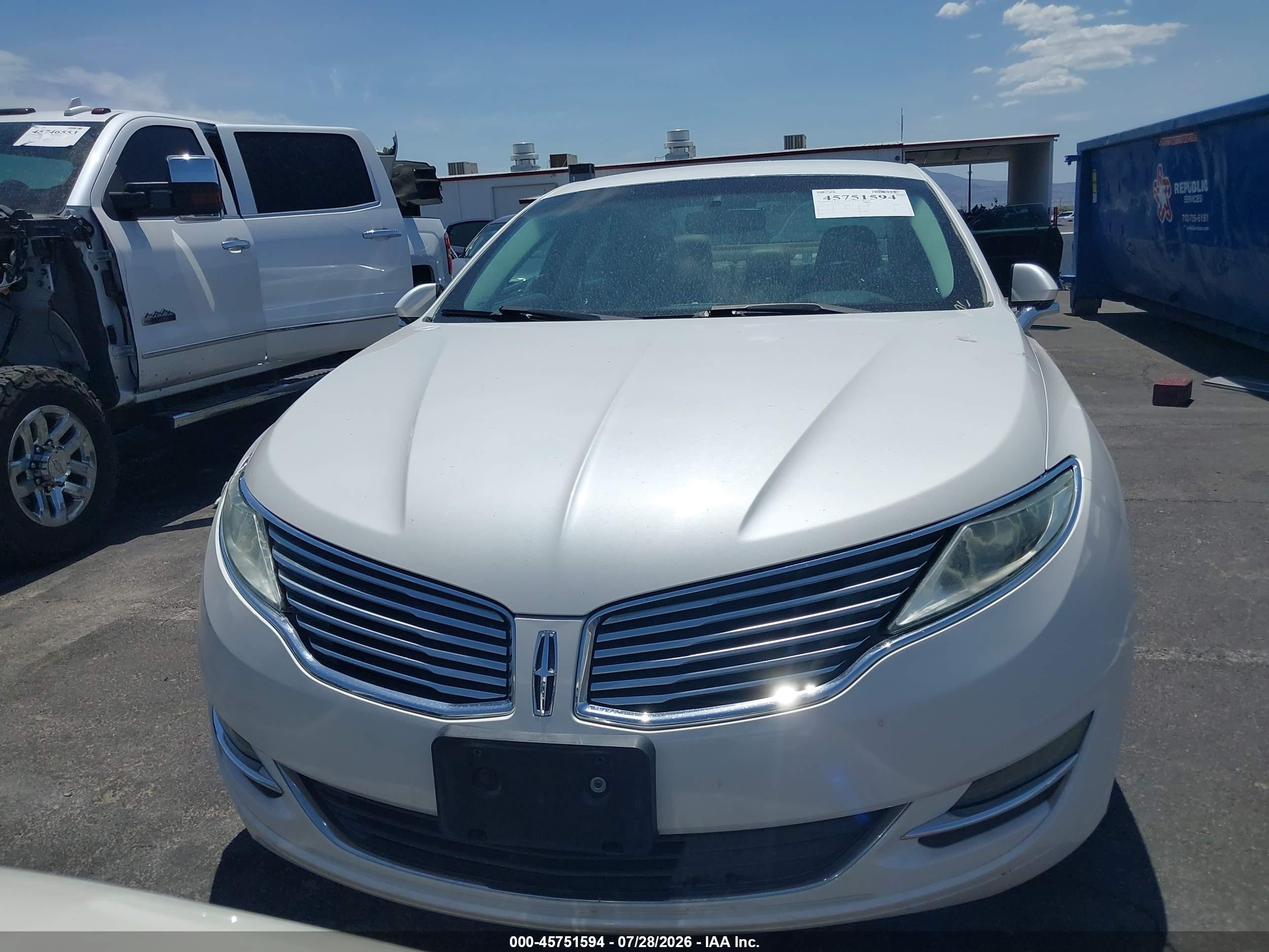 2015 Lincoln Mkz   White vin: 3LN6L2GK1FR622745