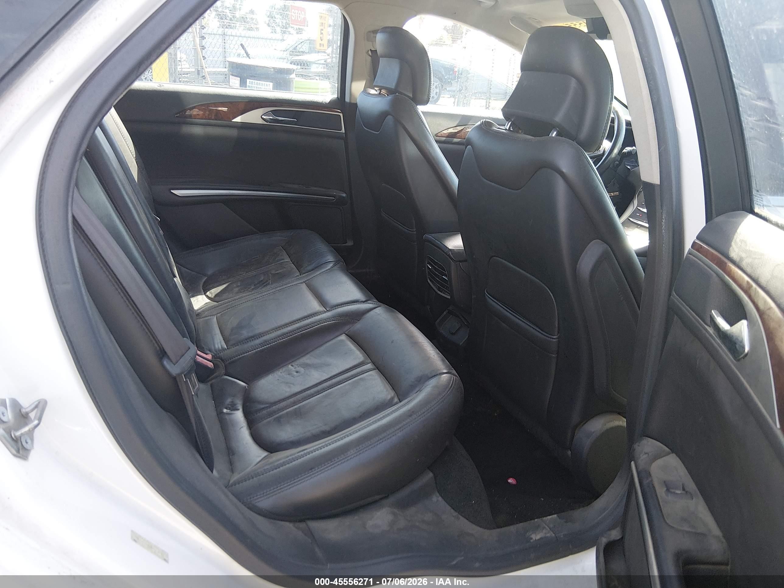 2013 Lincoln Mkz   White vin: 3LN6L2GK3DR812740