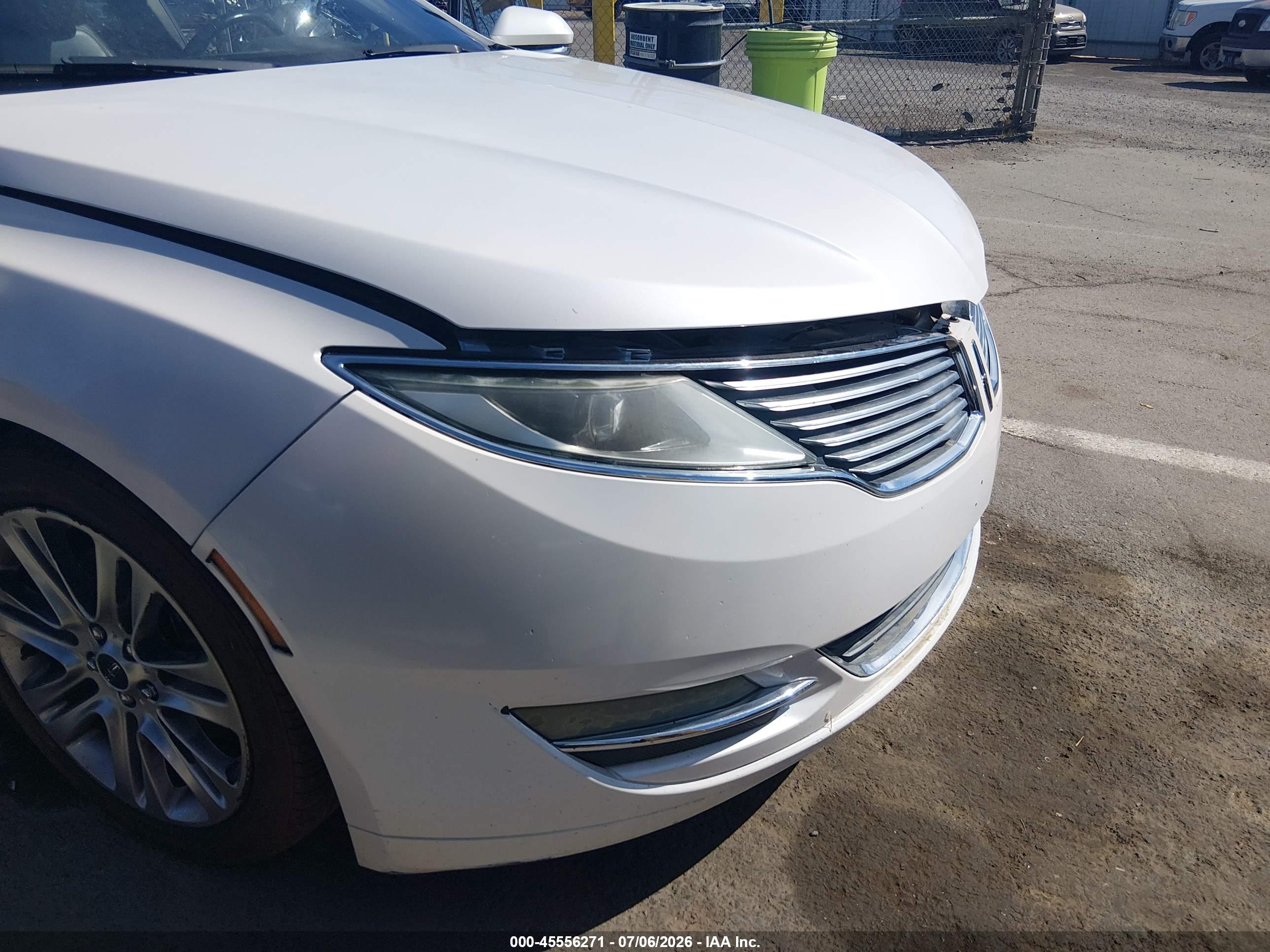 2013 Lincoln Mkz   White vin: 3LN6L2GK3DR812740