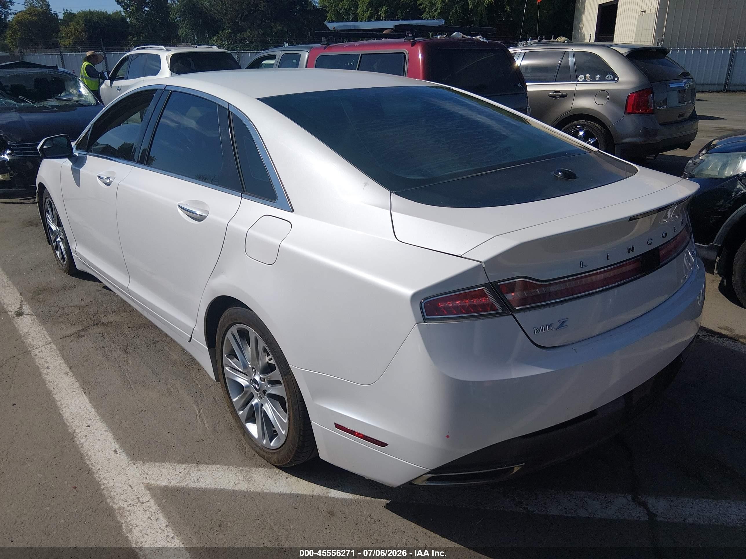 2013 Lincoln Mkz   White vin: 3LN6L2GK3DR812740