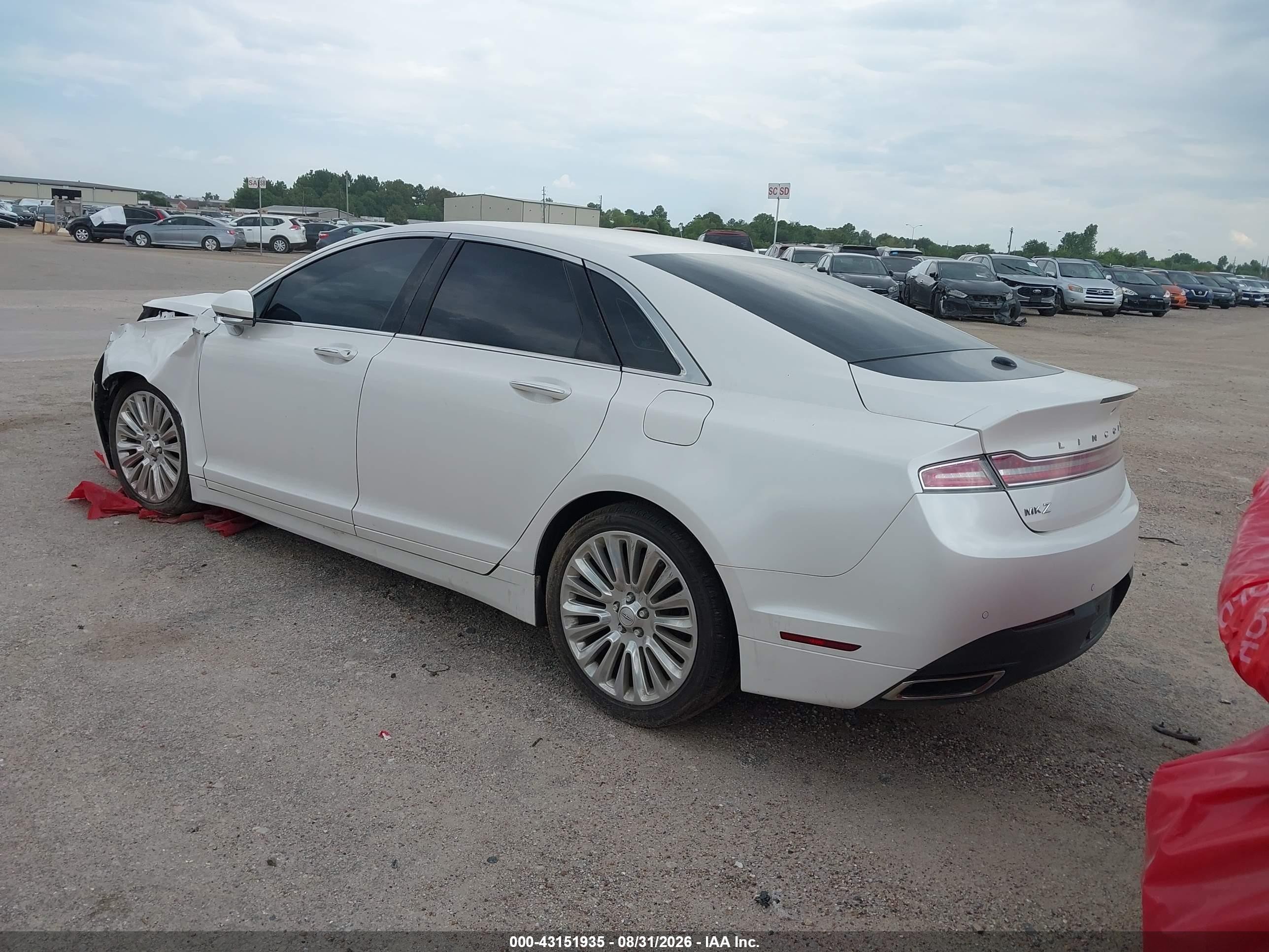 2013 Lincoln Mkz   White vin: 3LN6L2GK3DR818151
