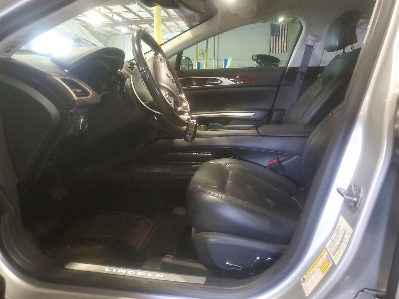2013 Lincoln Mkz Silver vin: 3LN6L2GK4DR803562