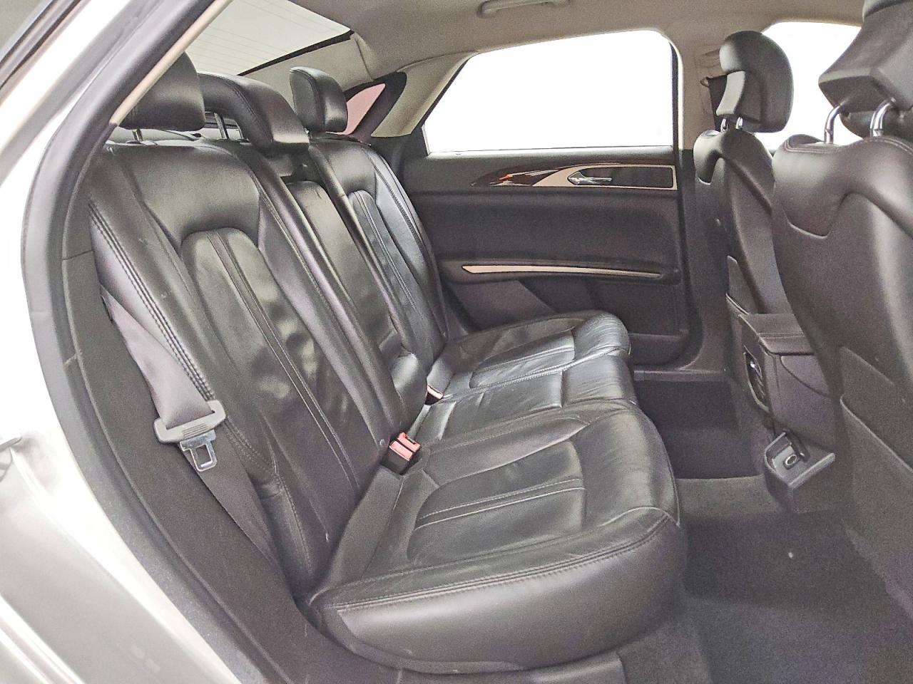 2013 Lincoln Mkz Silver vin: 3LN6L2GK4DR815209
