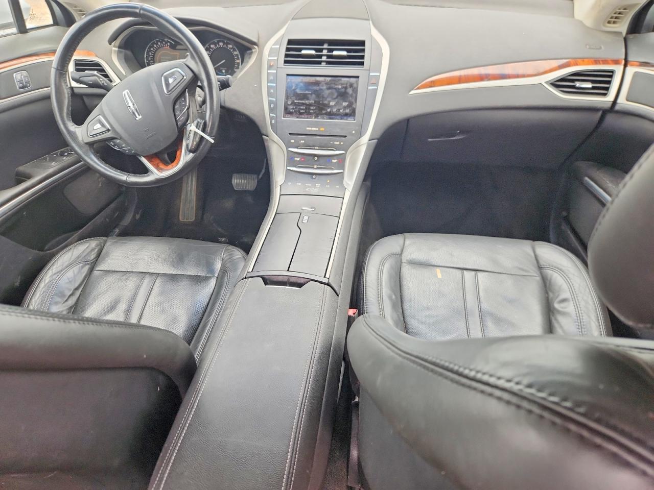 2013 Lincoln Mkz Серебряный vin: 3LN6L2GK4DR825819