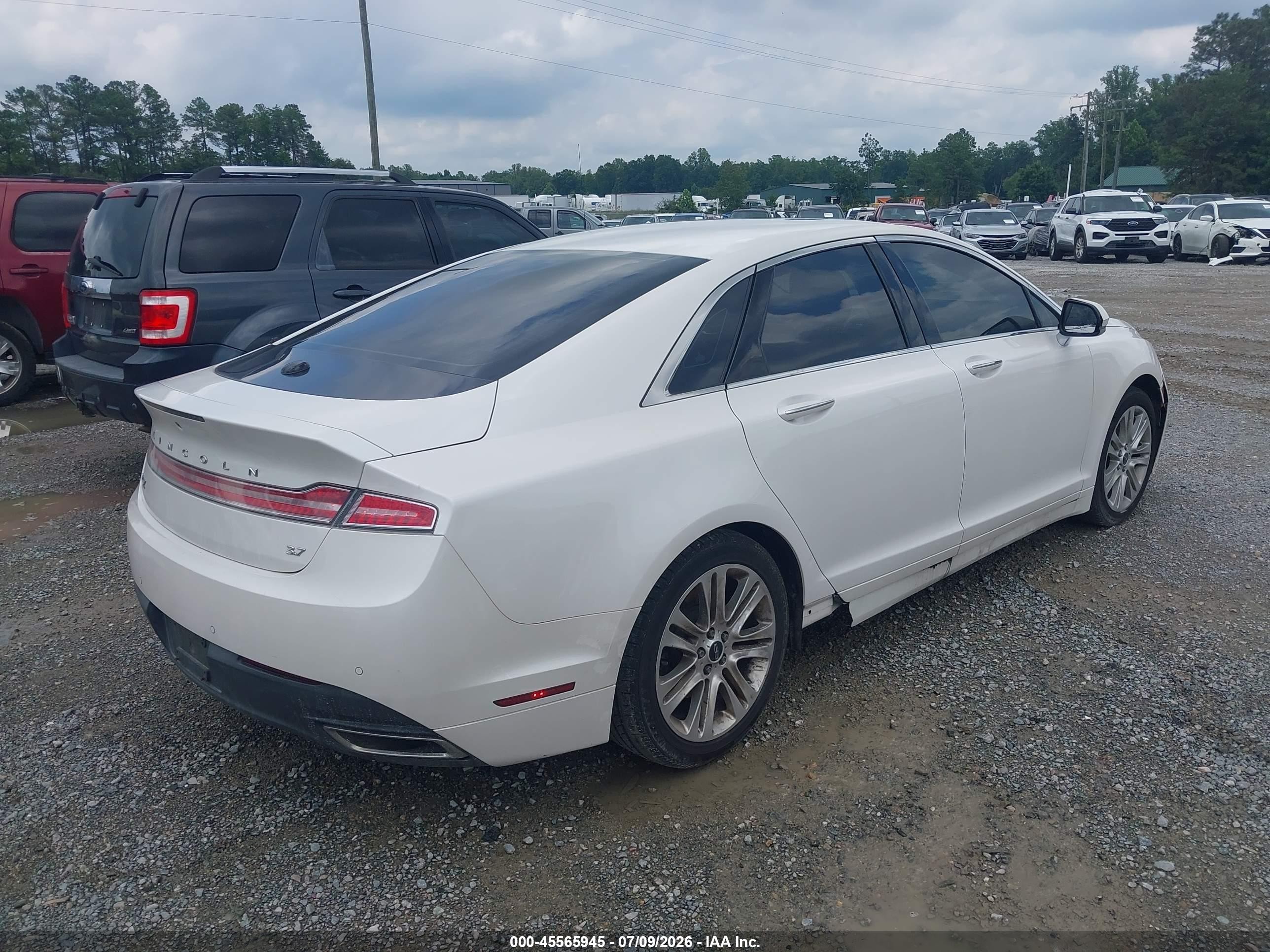 2014 Lincoln Mkz   White vin: 3LN6L2GK4ER828057