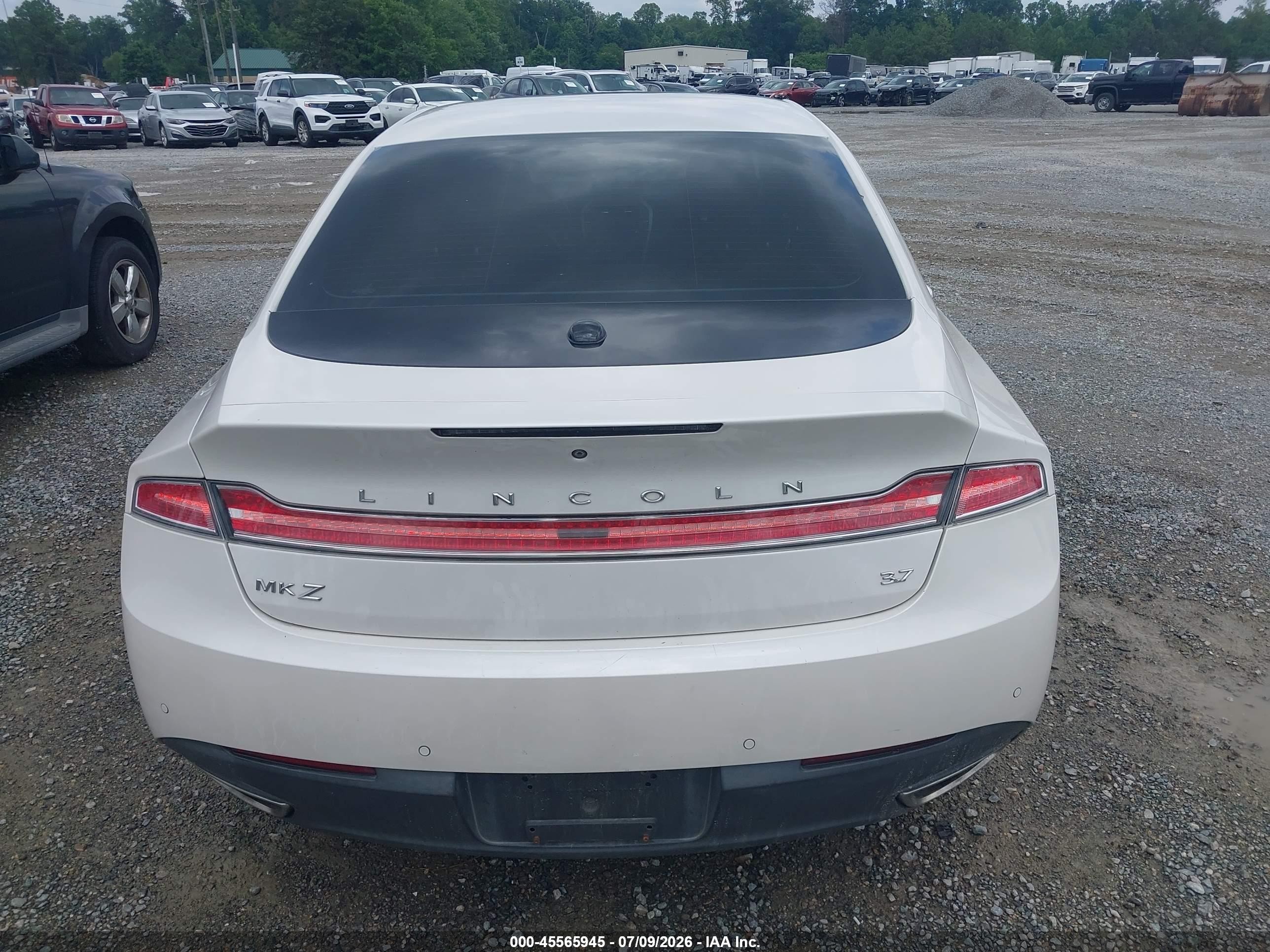 2014 Lincoln Mkz   White vin: 3LN6L2GK4ER828057