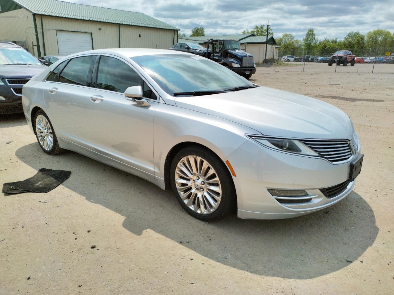 2013 Lincoln Mkz  Silver vin: 3LN6L2GK5DR808267