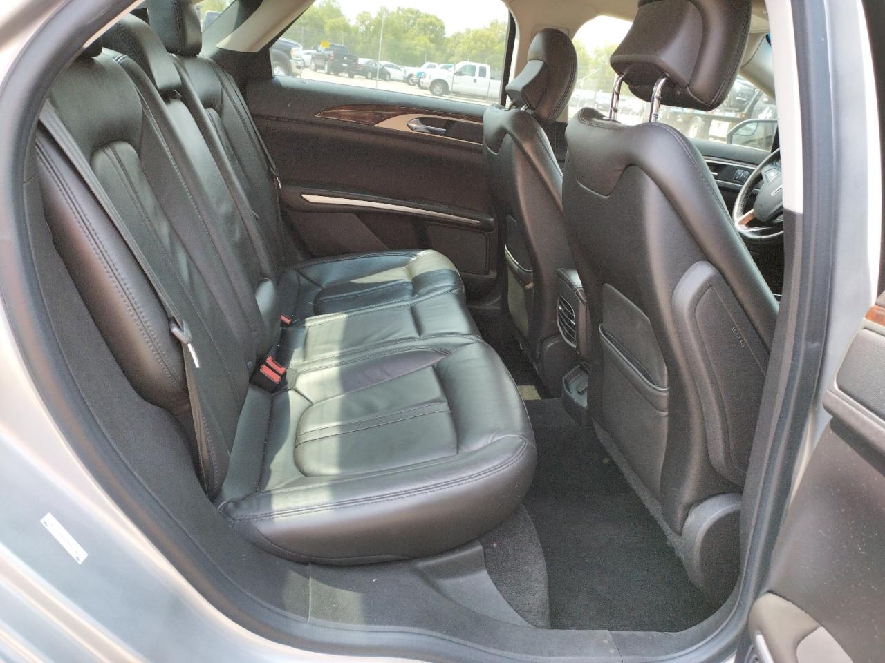 2013 Lincoln Mkz  Silver vin: 3LN6L2GK5DR808267