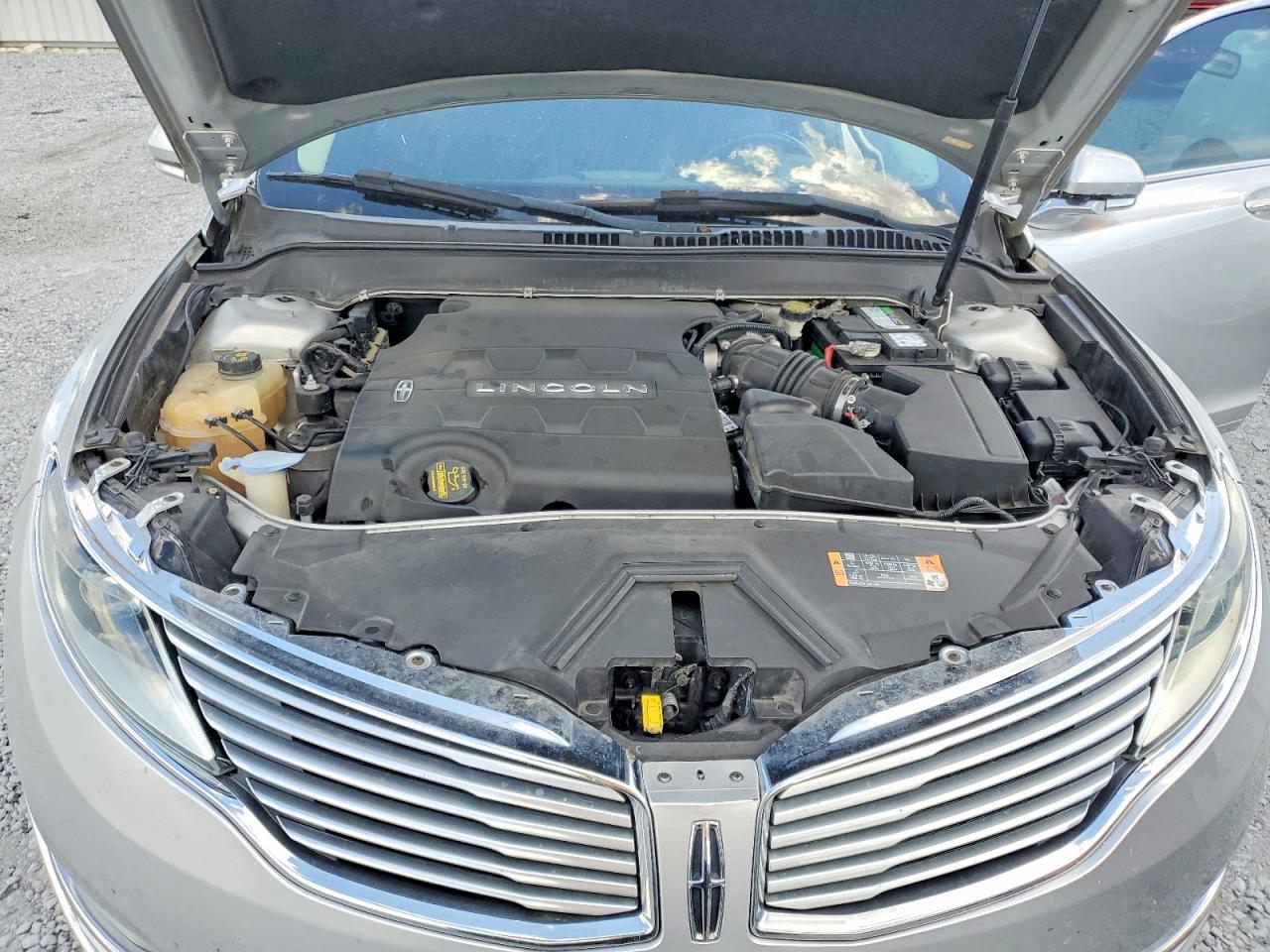 2013 Lincoln Mkz Silver vin: 3LN6L2GK5DR827238