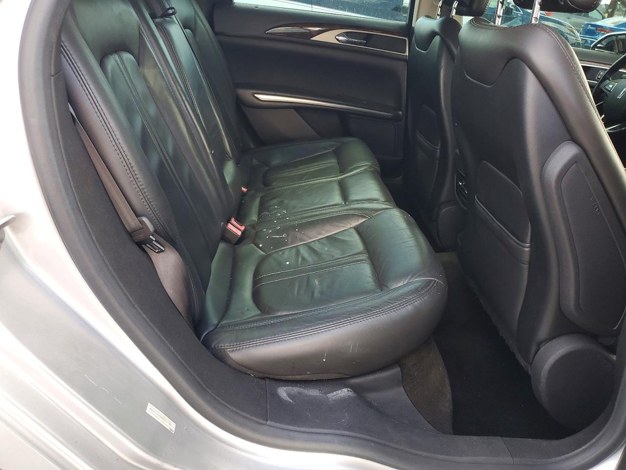 2013 Lincoln Mkz Silver vin: 3LN6L2GK5DR827238