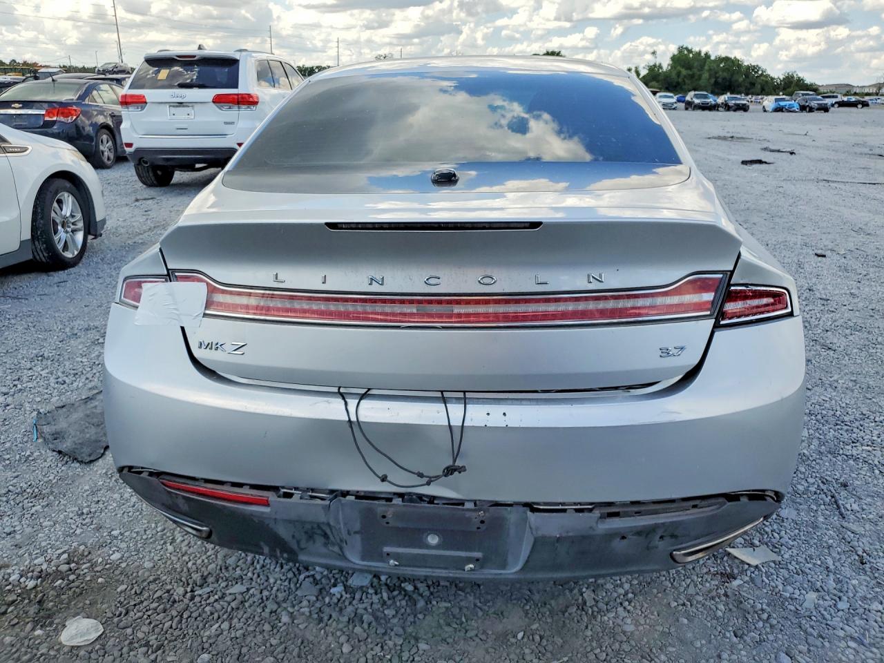 2013 Lincoln Mkz Silver vin: 3LN6L2GK5DR827238