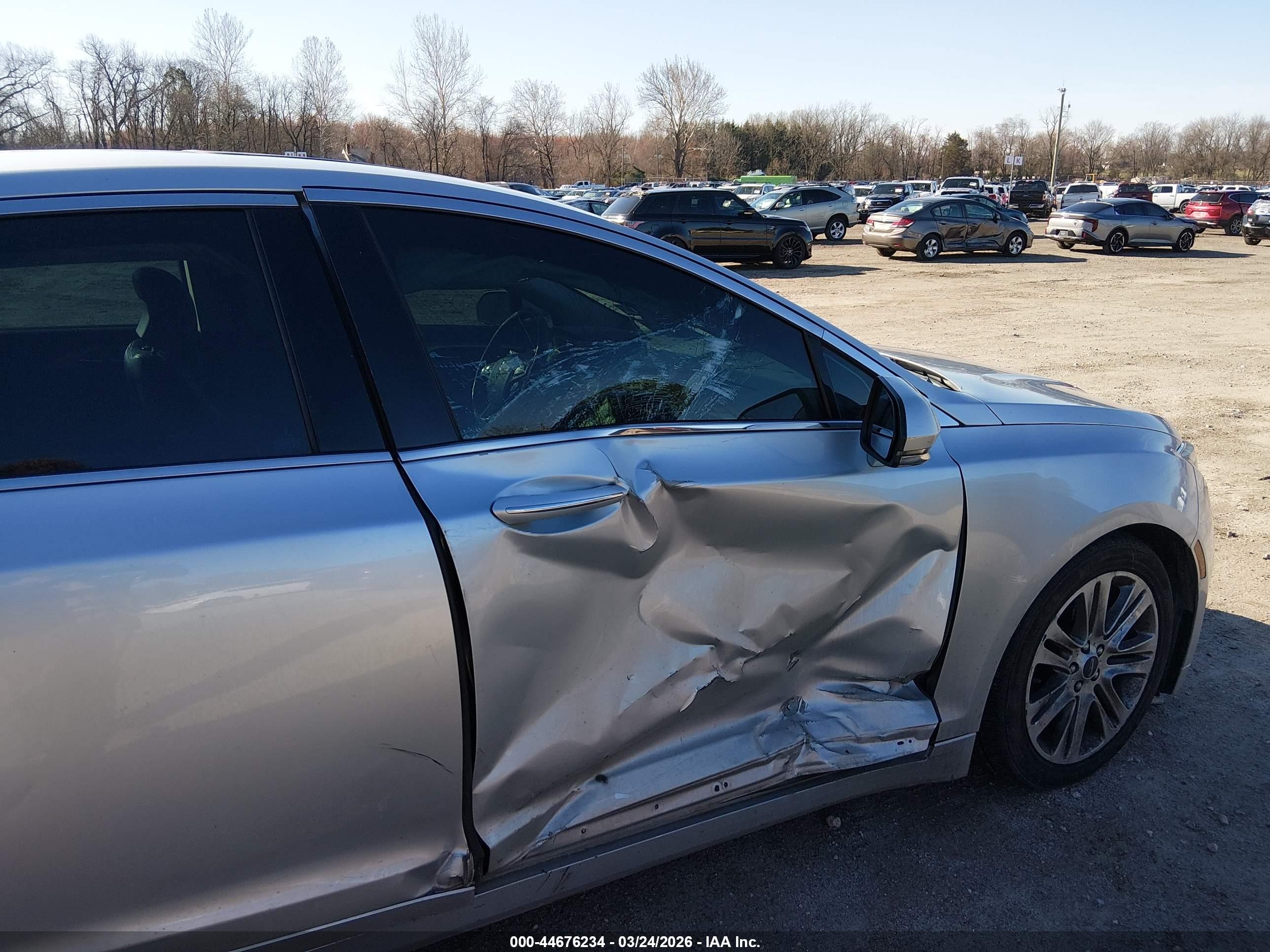2014 Lincoln Mkz   Silver vin: 3LN6L2GK5ER830836
