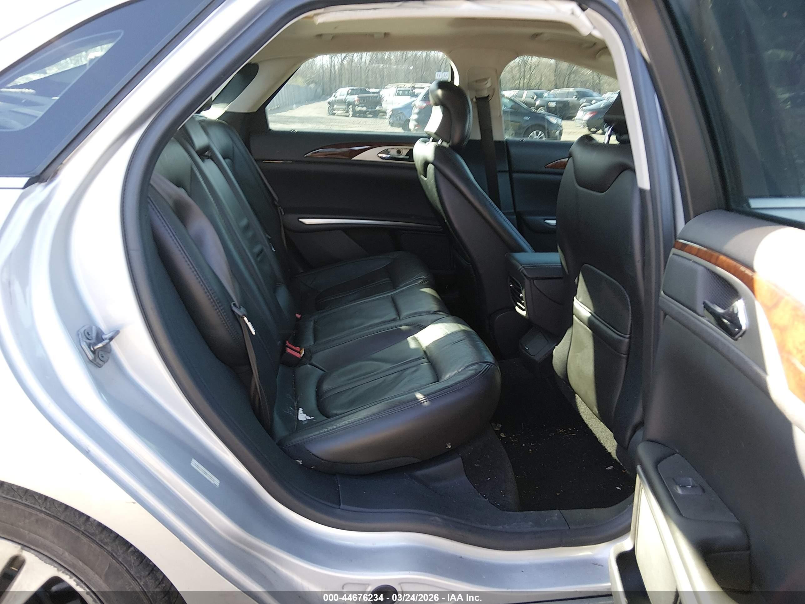 2014 Lincoln Mkz   Silver vin: 3LN6L2GK5ER830836