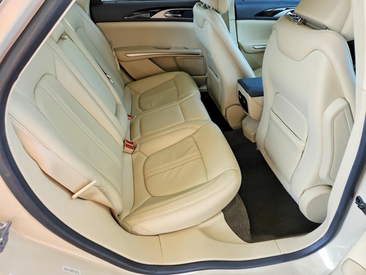 2015 Lincoln Mkz Cream vin: 3LN6L2GK6FR600546