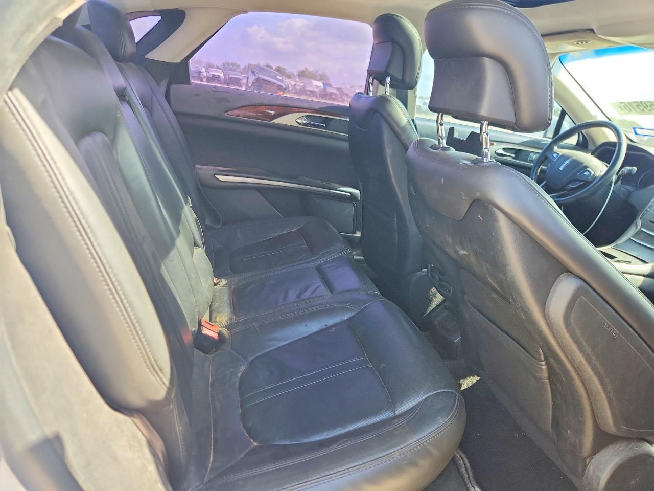 2013 Lincoln Mkz White vin: 3LN6L2GK7DR825152