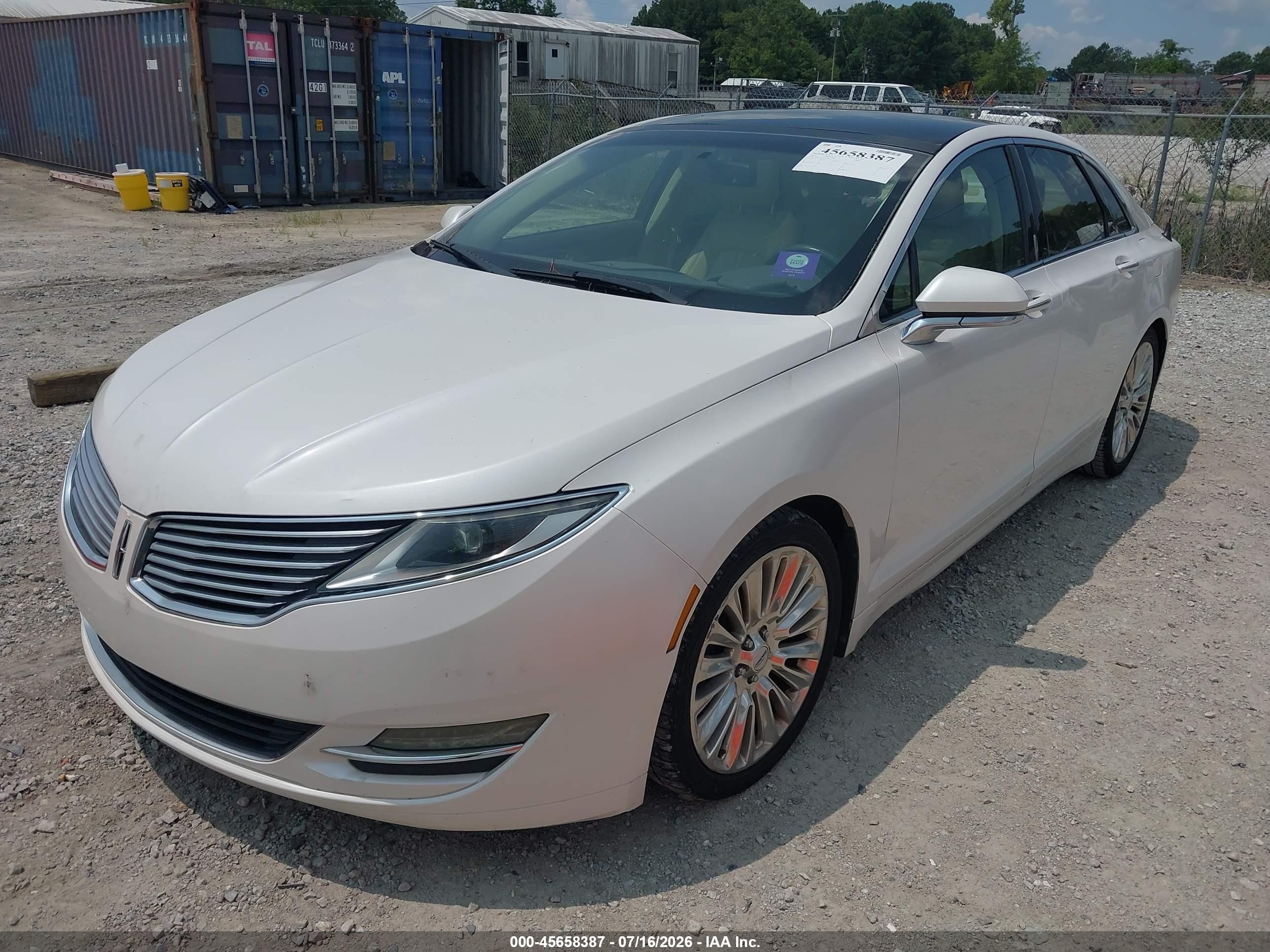 2013 Lincoln Mkz   White vin: 3LN6L2GK9DR827727