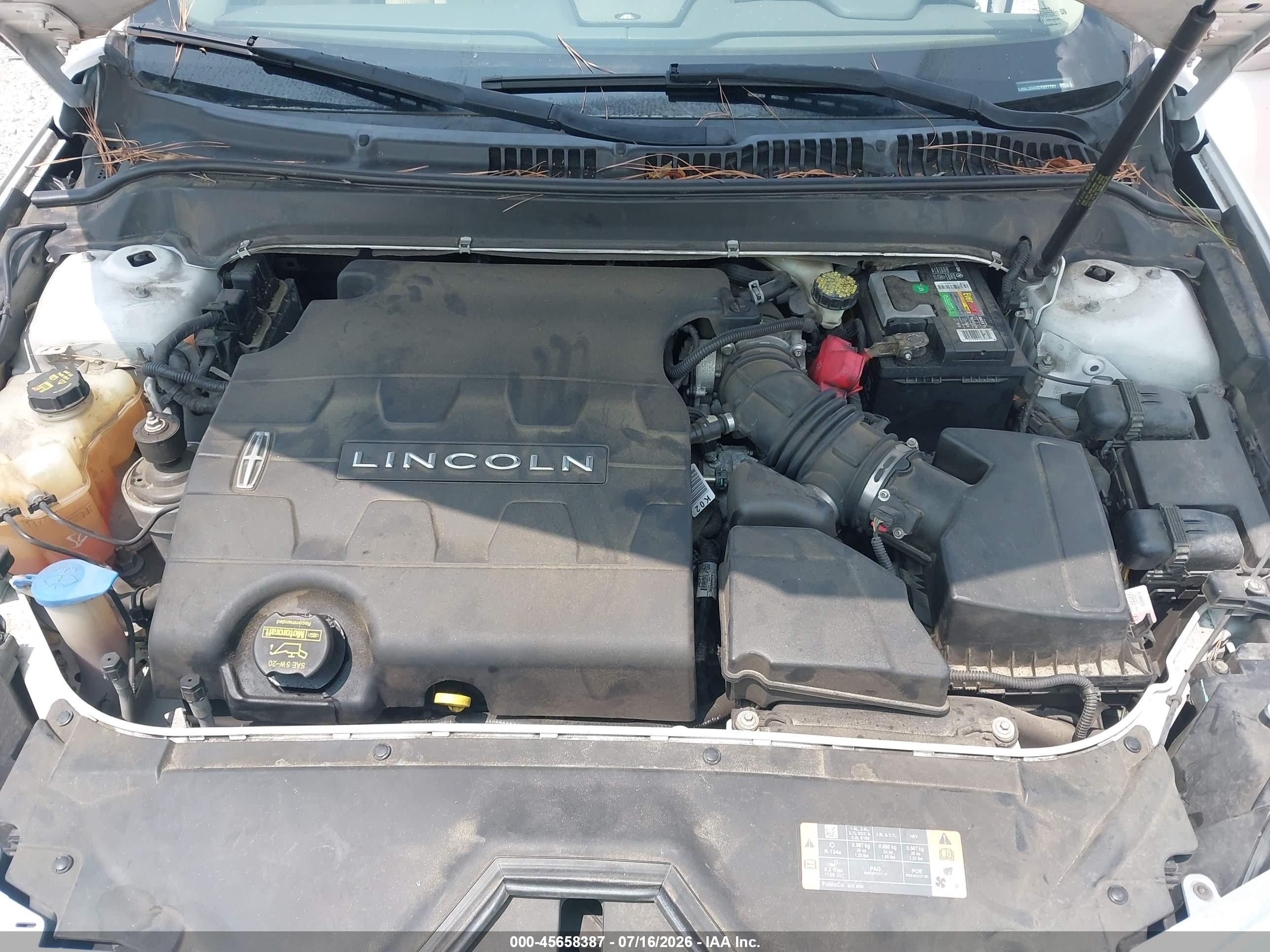 2013 Lincoln Mkz   White vin: 3LN6L2GK9DR827727