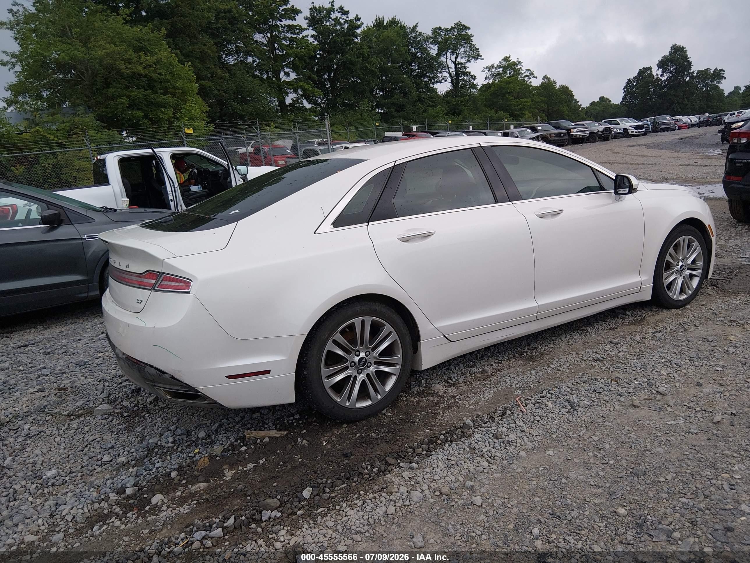 2013 Lincoln Mkz   White vin: 3LN6L2GKXDR812640