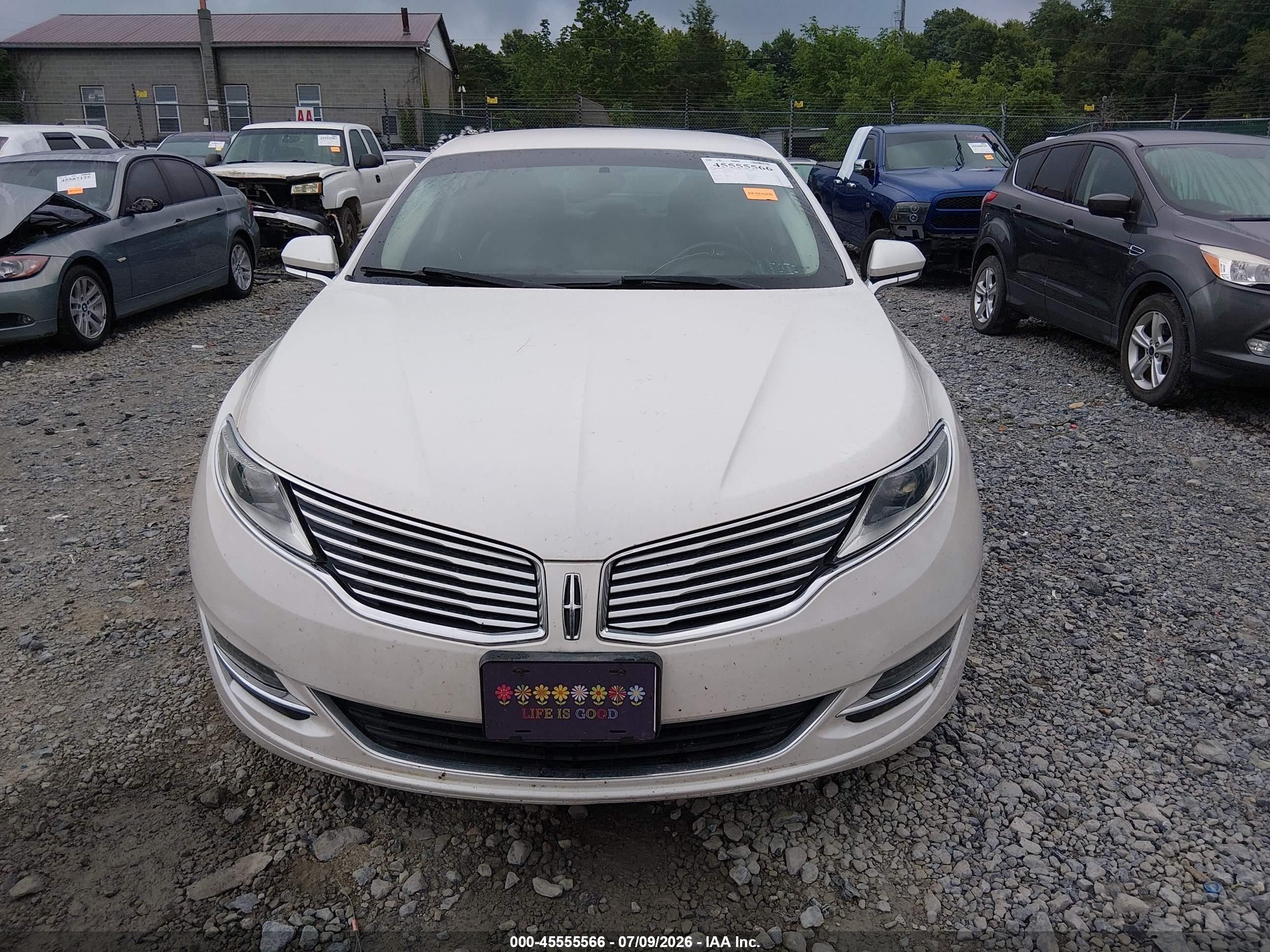 2013 Lincoln Mkz   White vin: 3LN6L2GKXDR812640