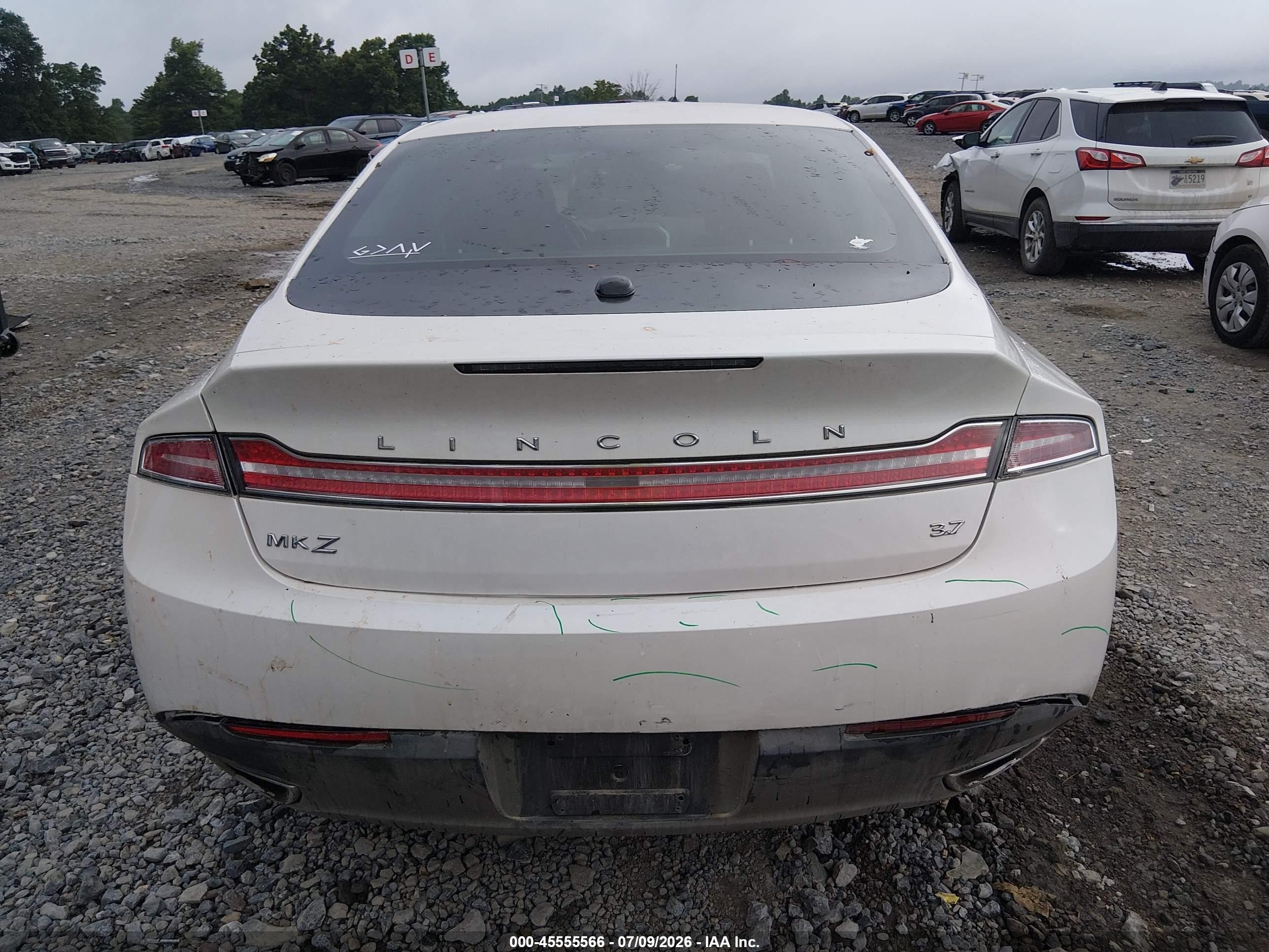 2013 Lincoln Mkz   White vin: 3LN6L2GKXDR812640