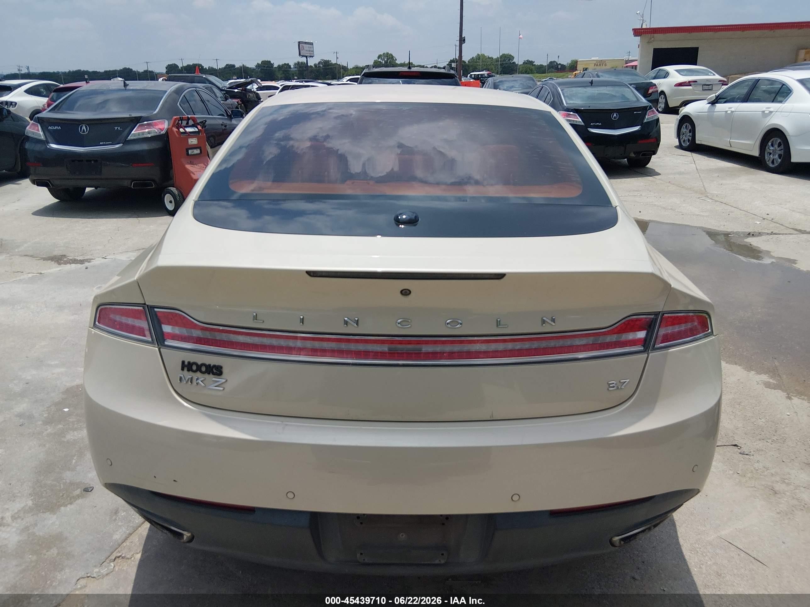 2014 Lincoln Mkz   Cream vin: 3LN6L2GKXER827737
