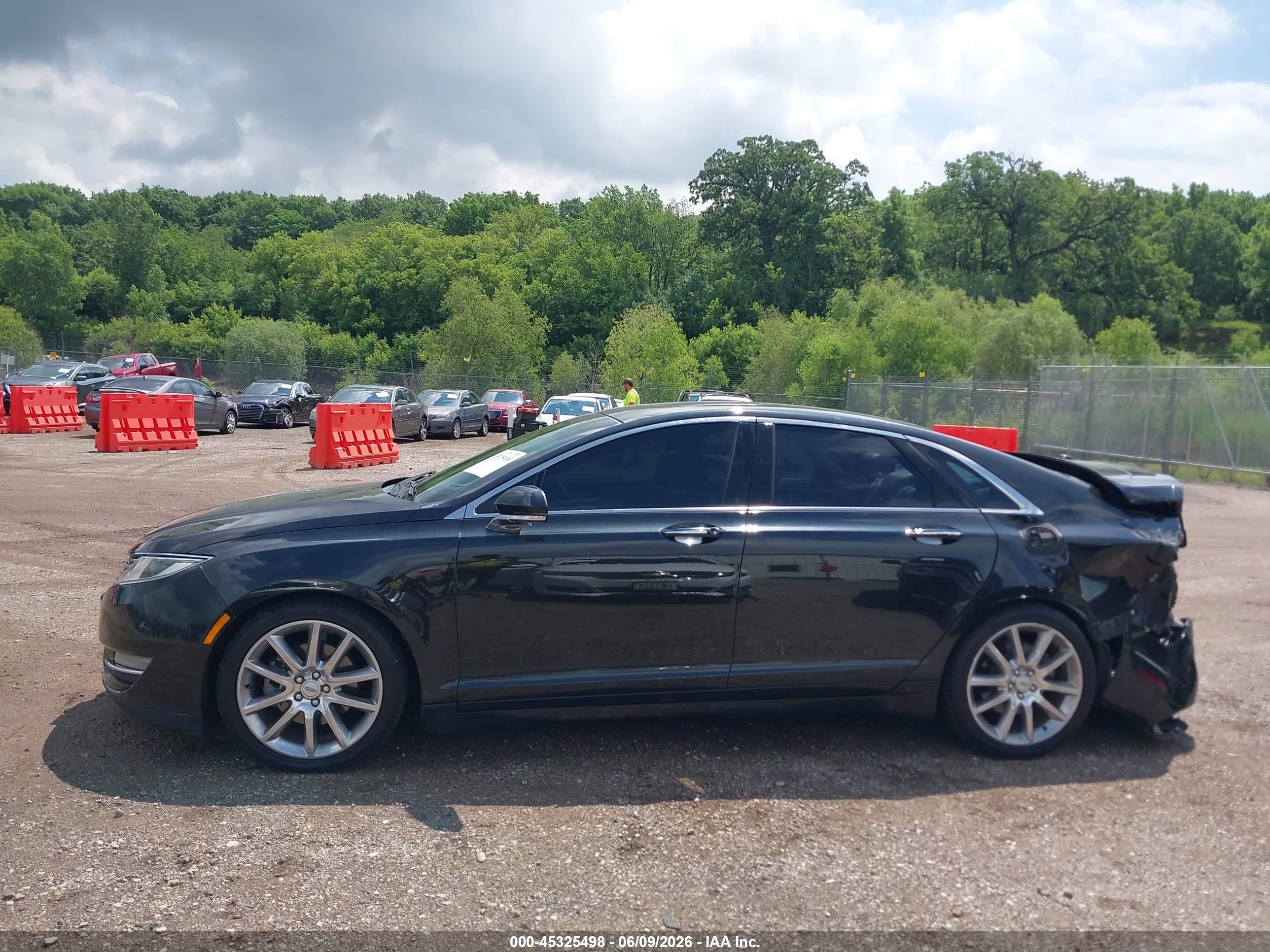 2013 Lincoln Mkz   Черный vin: 3LN6L2J91DR826352