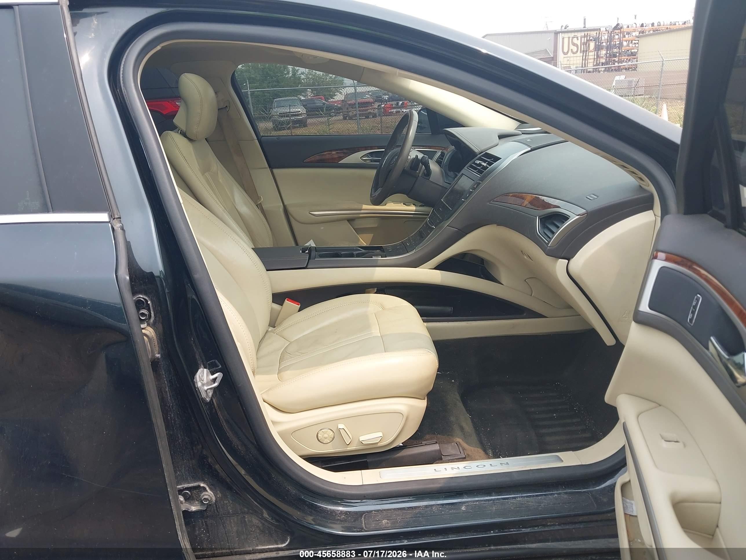2014 Lincoln Mkz   Black vin: 3LN6L2J91ER820181
