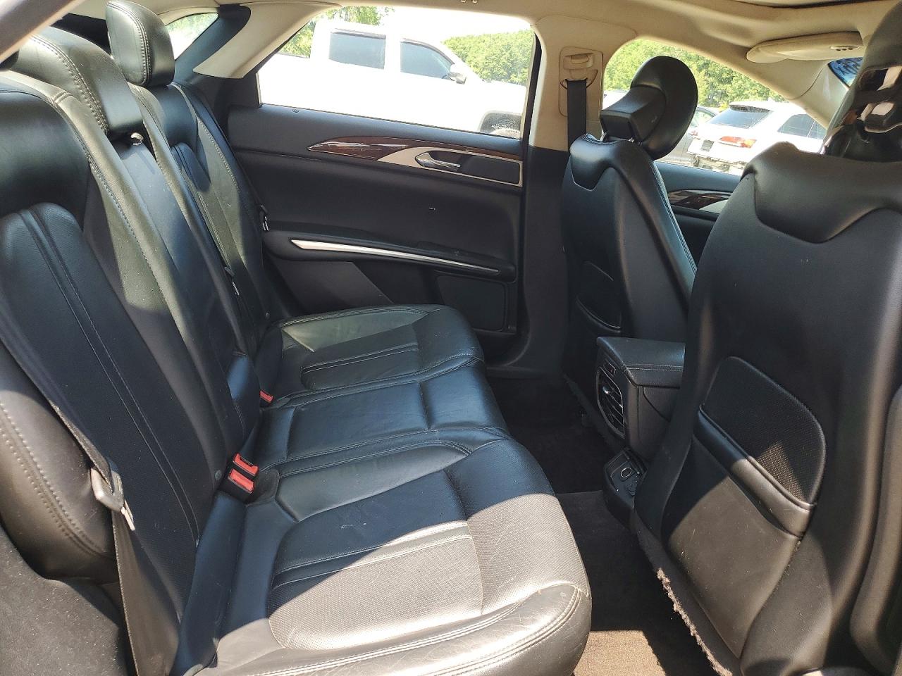 2015 Lincoln Mkz Серебряный vin: 3LN6L2J93FR616533