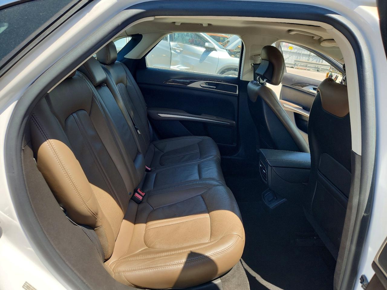 2014 Lincoln Mkz White vin: 3LN6L2J94ER817176