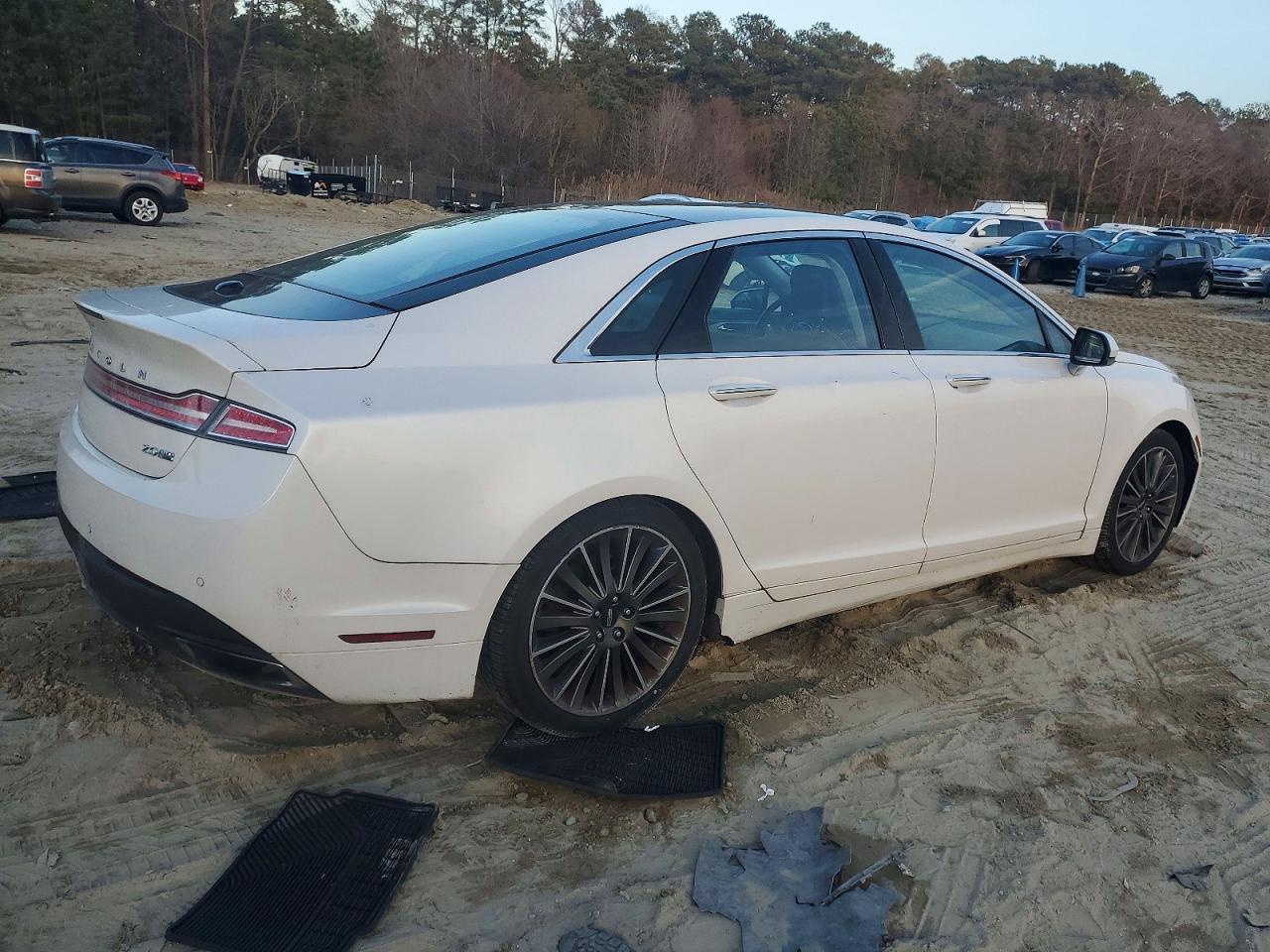 2015 Lincoln Mkz Белый vin: 3LN6L2J95FR618297