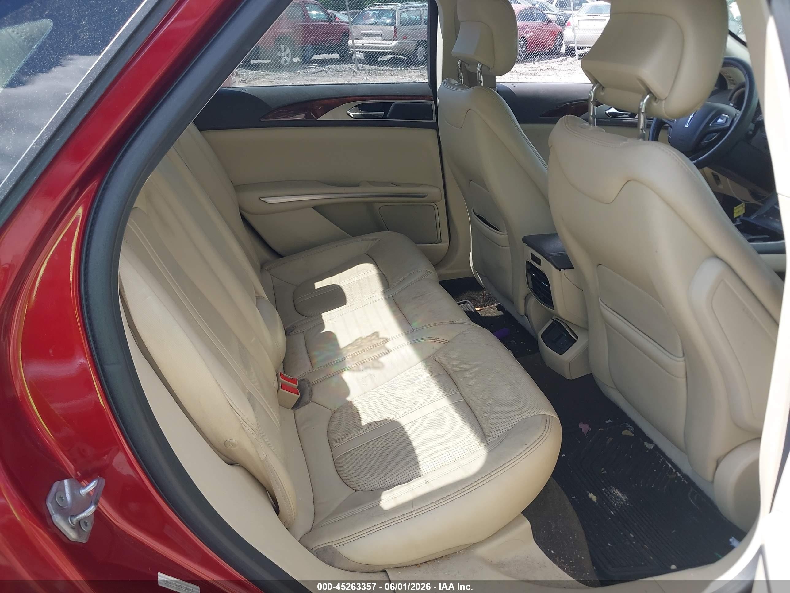 2014 Lincoln Mkz   Red vin: 3LN6L2J96ER829085