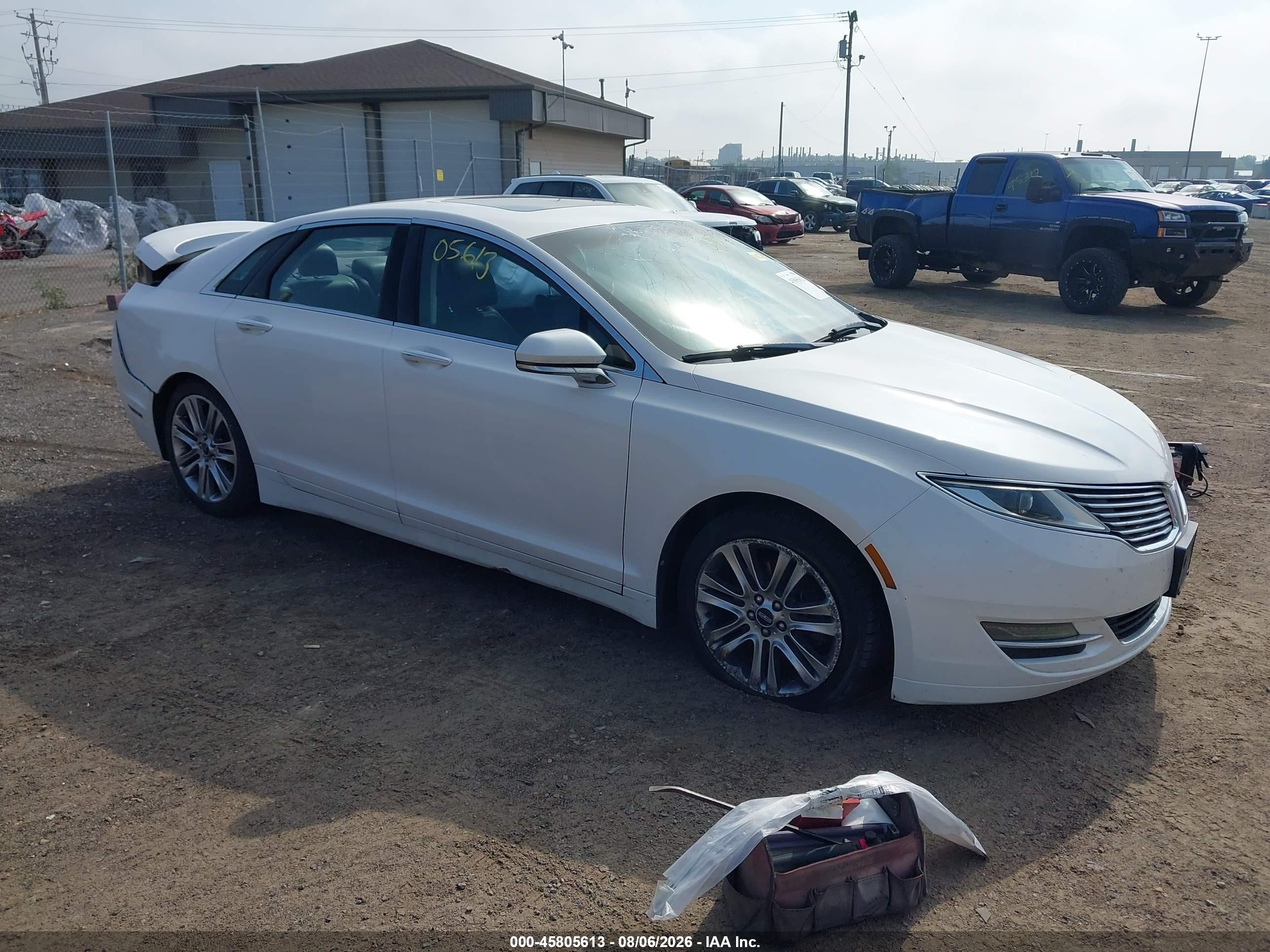 2013 Lincoln Mkz   White vin: 3LN6L2J98DR804784