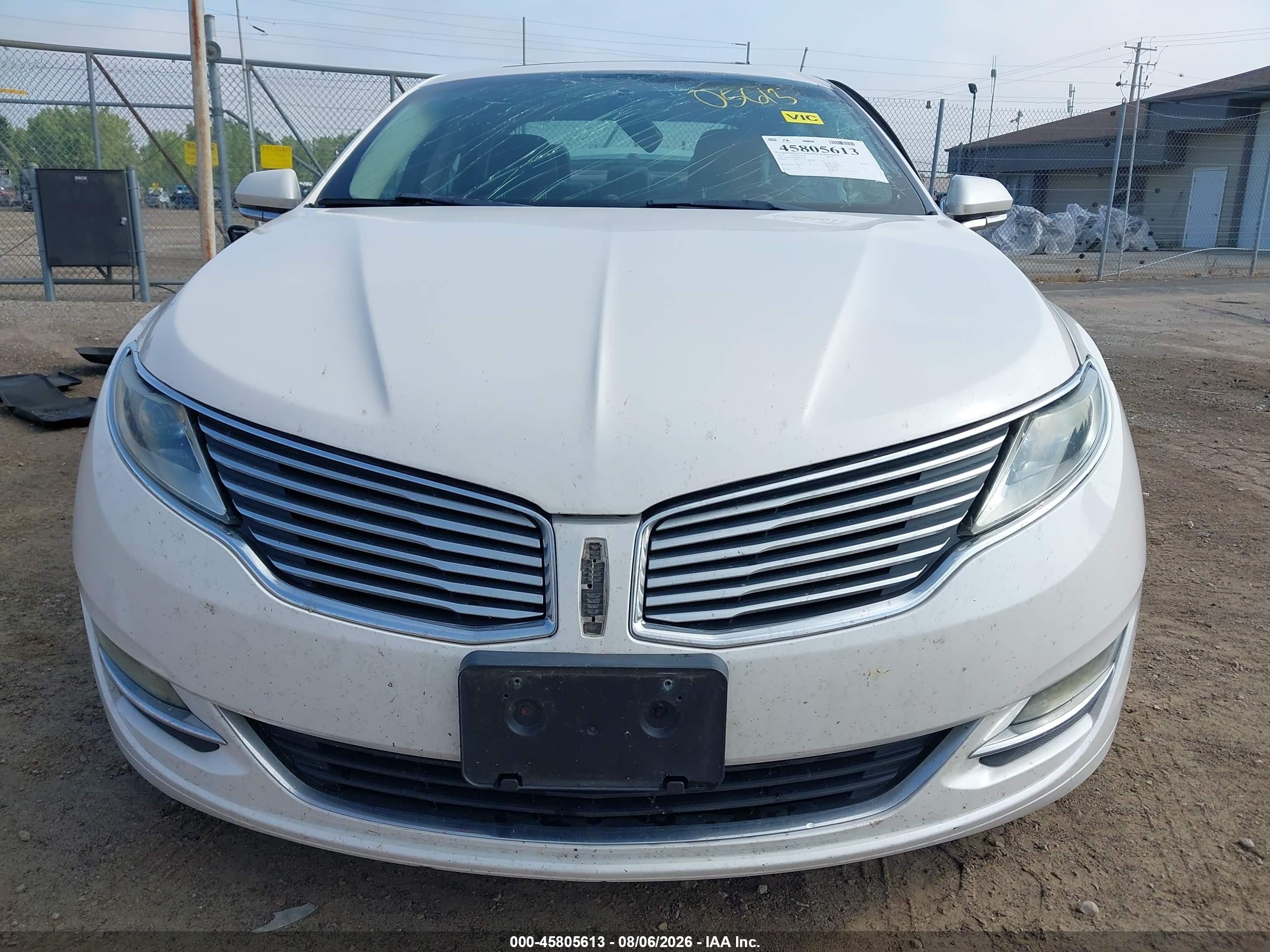 2013 Lincoln Mkz   White vin: 3LN6L2J98DR804784