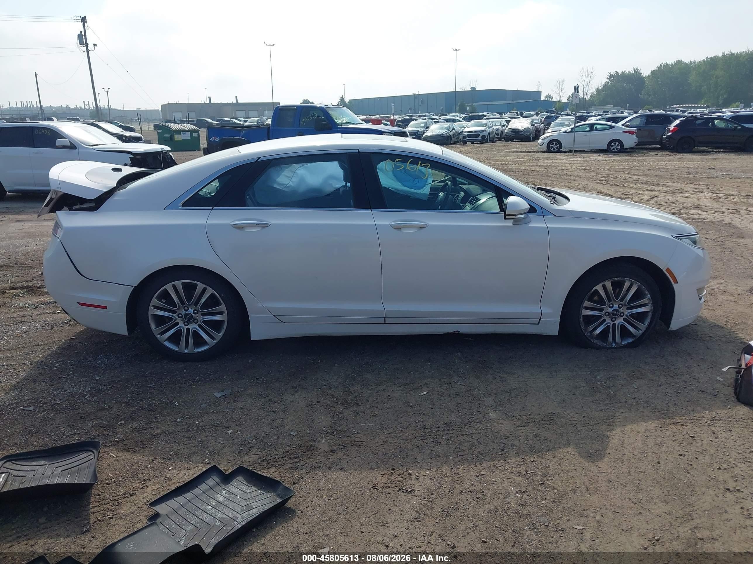 2013 Lincoln Mkz   White vin: 3LN6L2J98DR804784