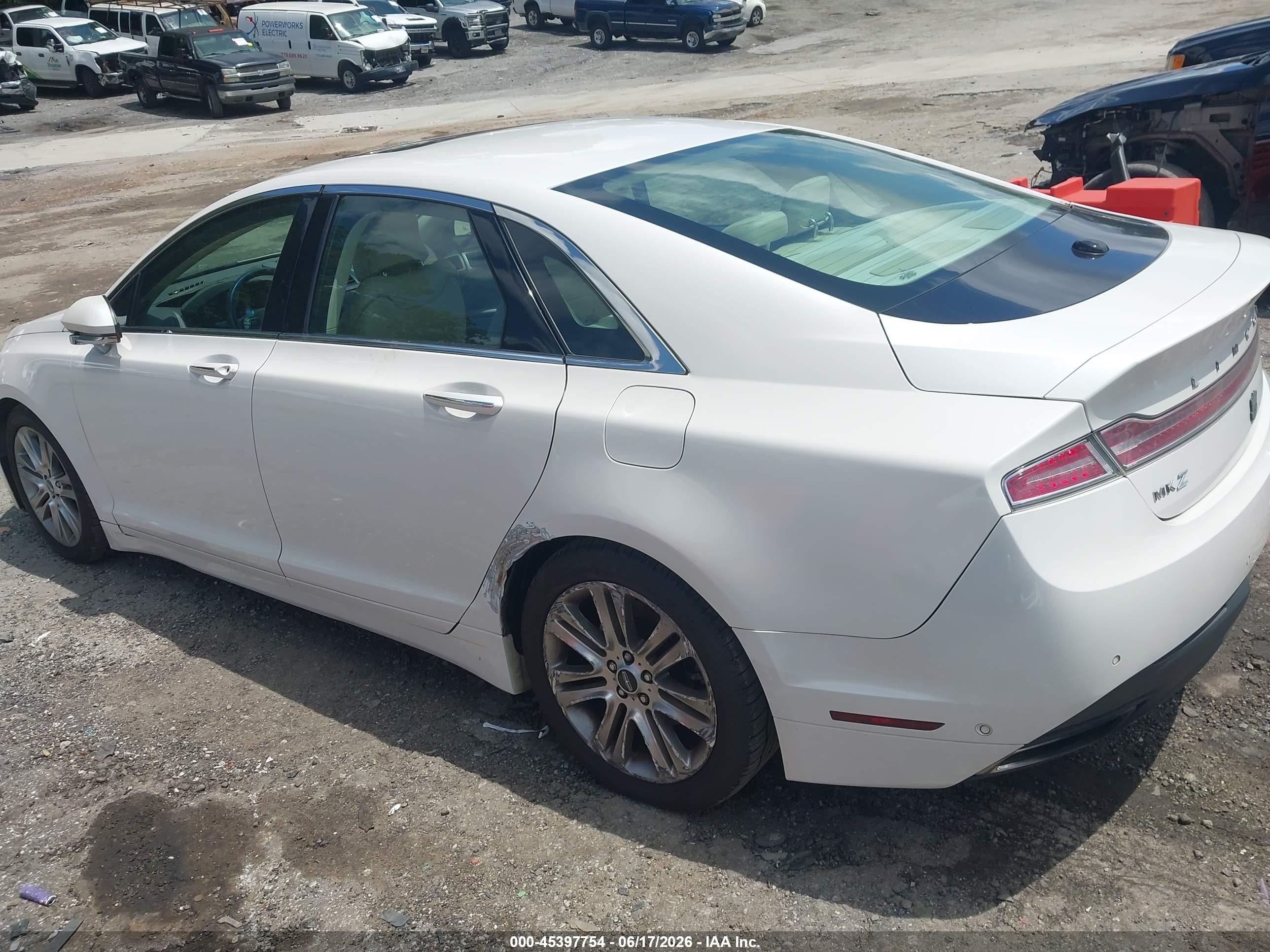 2013 Lincoln Mkz   White vin: 3LN6L2J98DR813744