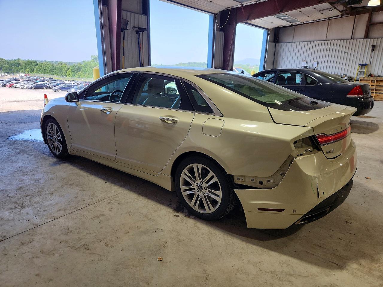 2014 Lincoln Mkz Beige vin: 3LN6L2J98ER818041