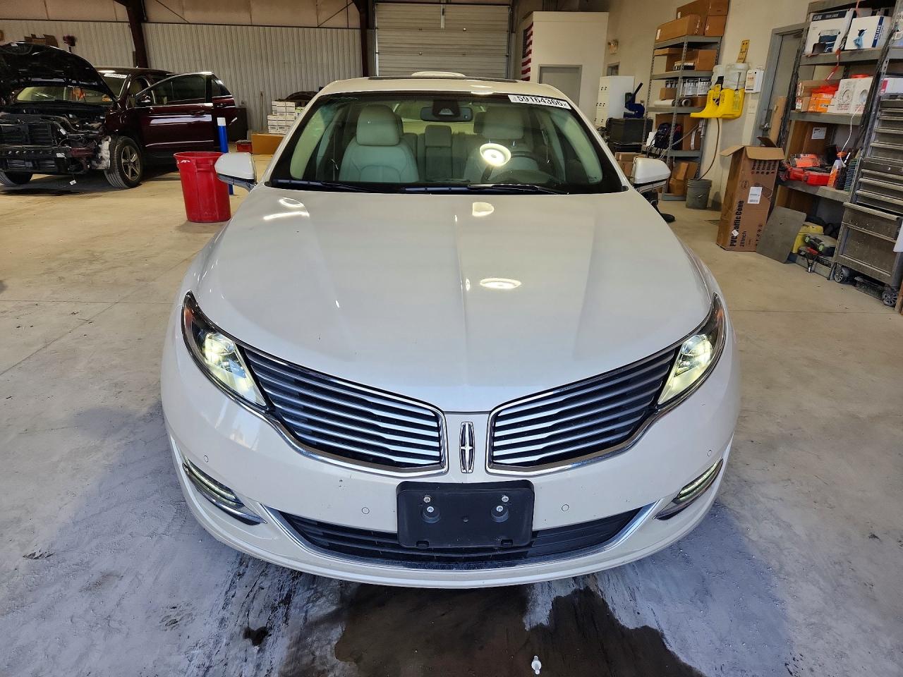 2014 Lincoln Mkz Beige vin: 3LN6L2J98ER818041