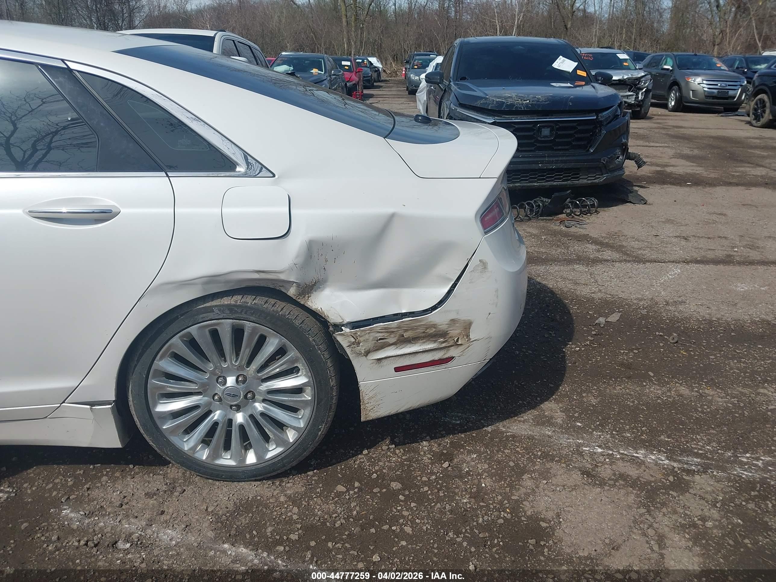 2016 Lincoln Mkz   White vin: 3LN6L2J99GR615632