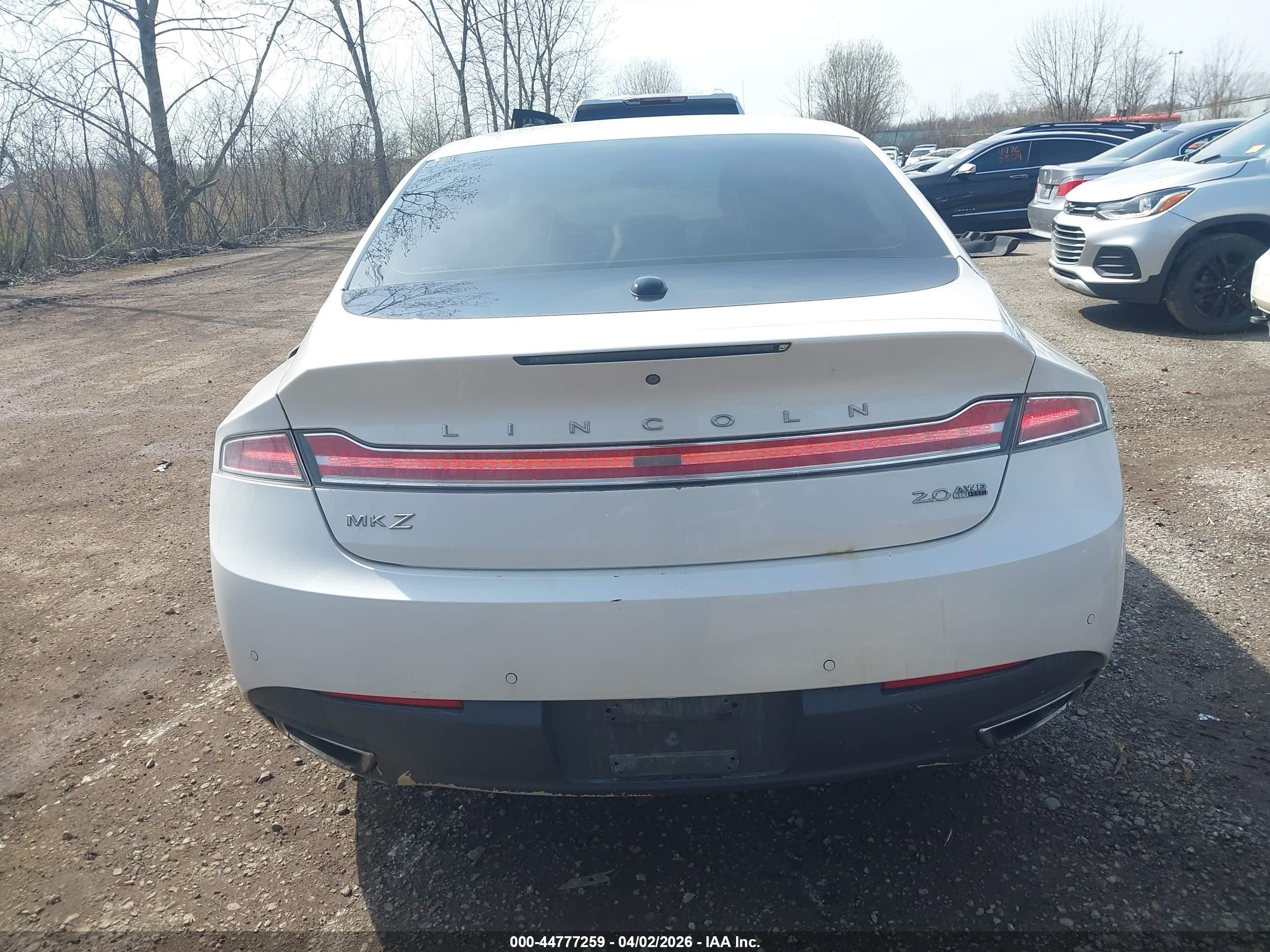 2016 Lincoln Mkz   White vin: 3LN6L2J99GR615632