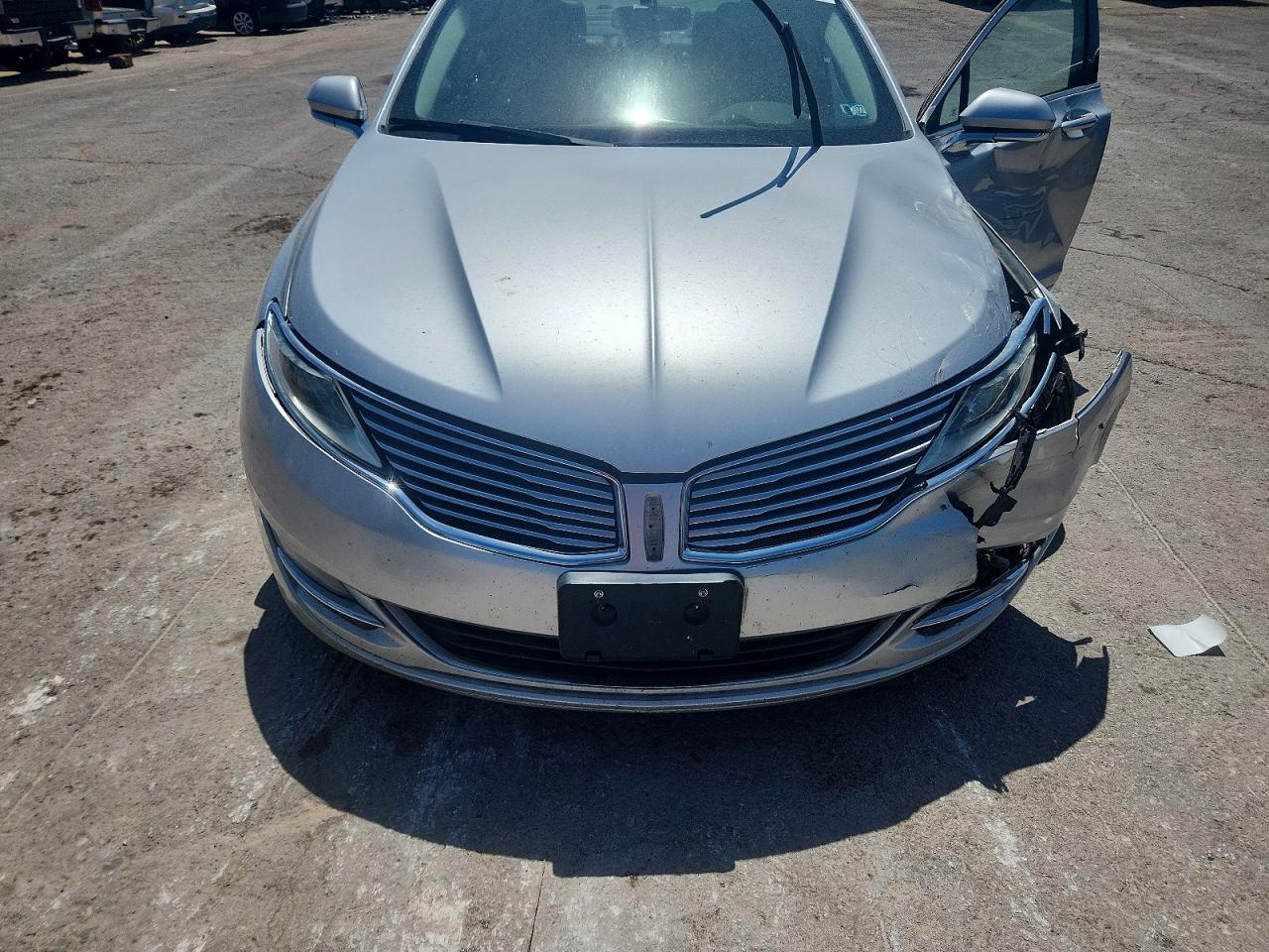 2014 Lincoln Mkz Silver vin: 3LN6L2J9XER835083