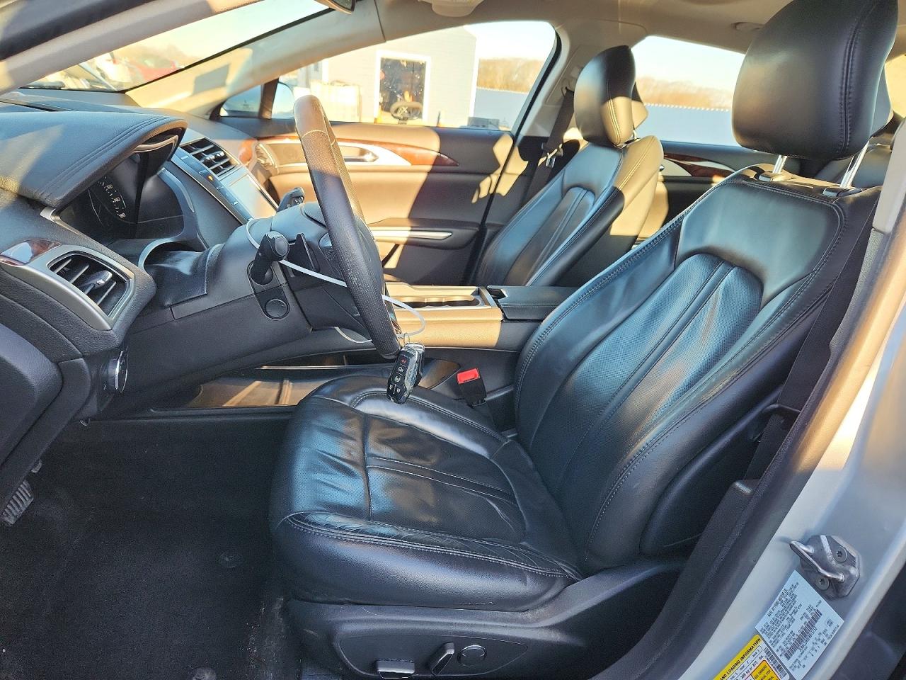 2014 Lincoln Mkz Silver vin: 3LN6L2JK0ER815752