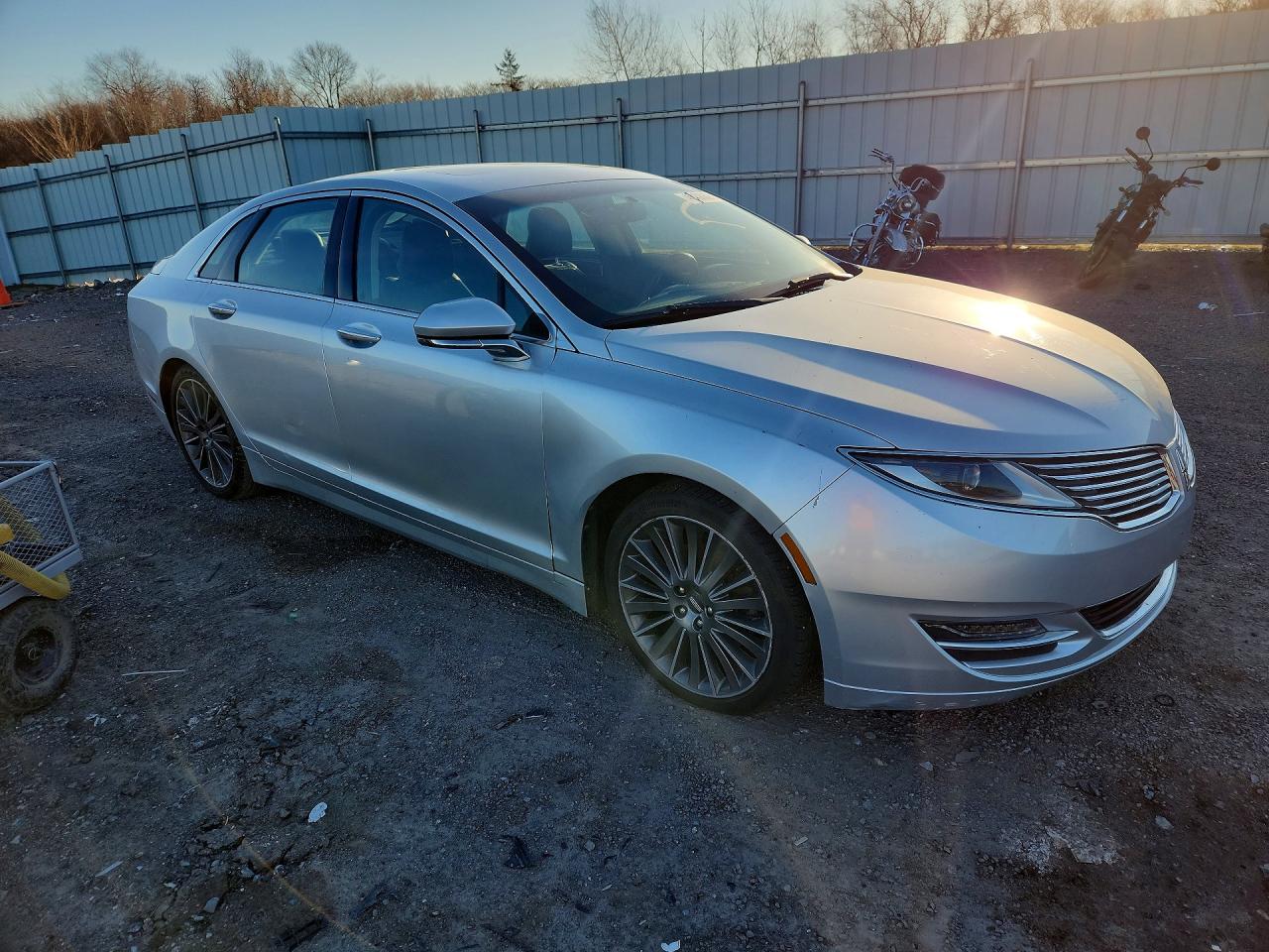 2014 Lincoln Mkz Silver vin: 3LN6L2JK0ER815752