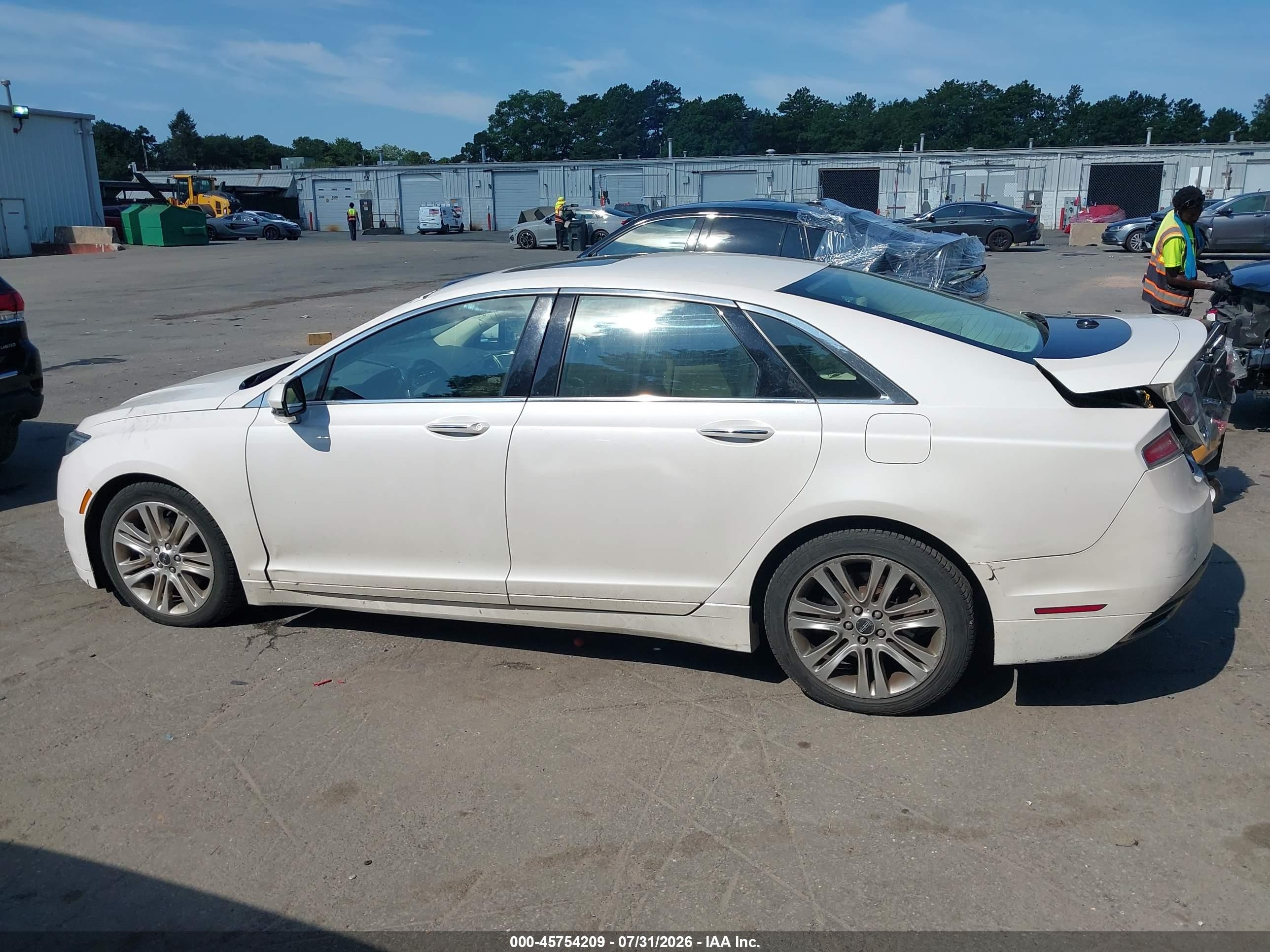2013 Lincoln Mkz   White vin: 3LN6L2JK1DR810686
