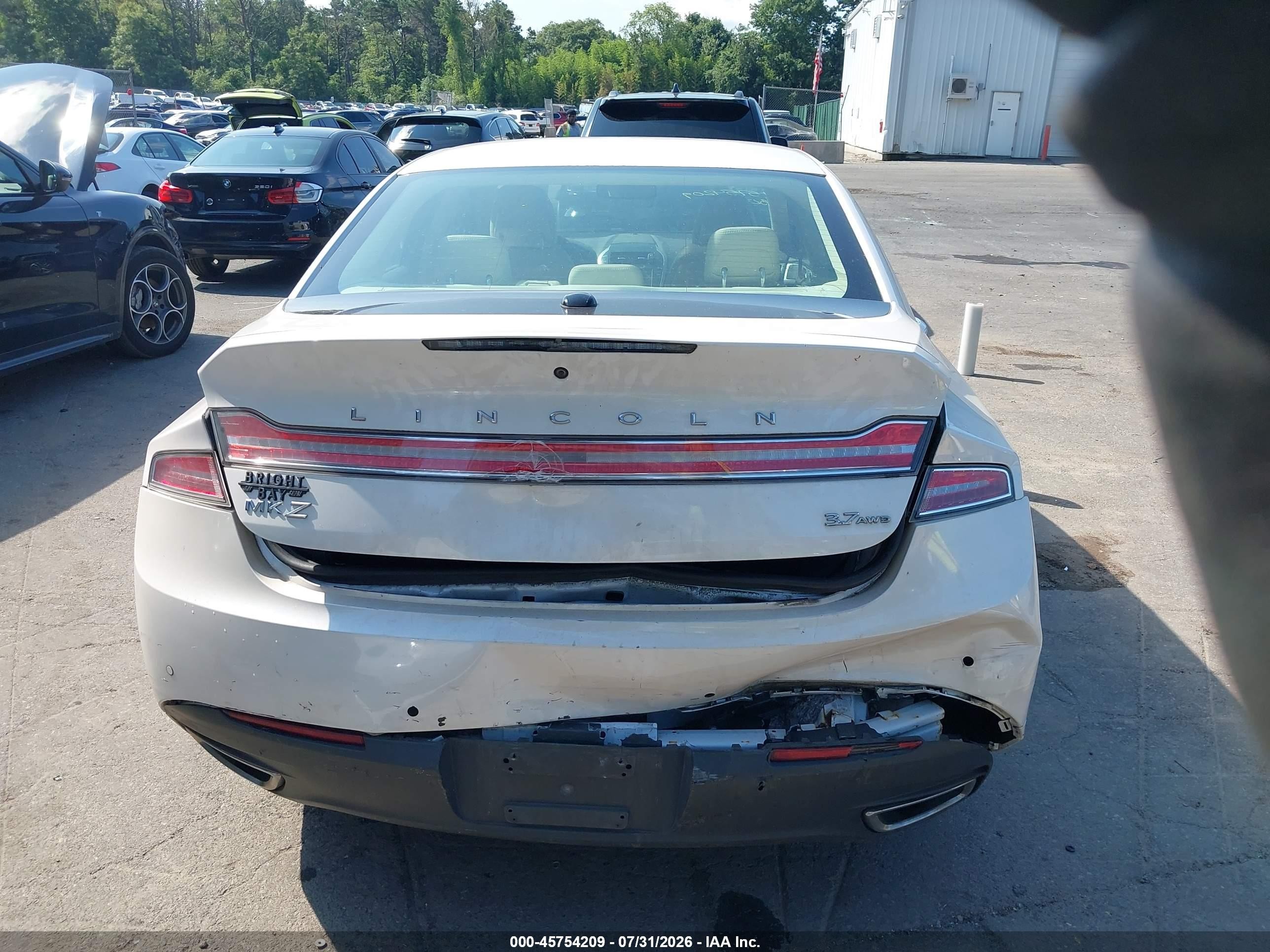 2013 Lincoln Mkz   White vin: 3LN6L2JK1DR810686