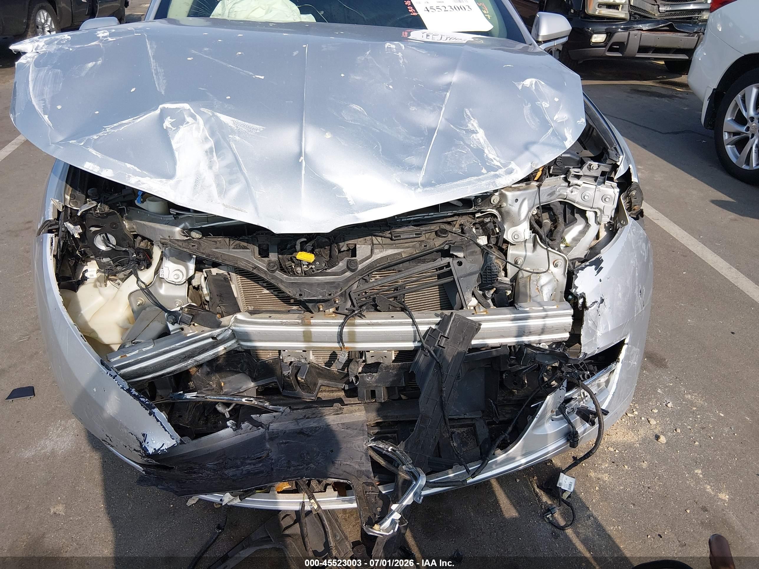 2013 Lincoln Mkz   Silver vin: 3LN6L2JK1DR824426