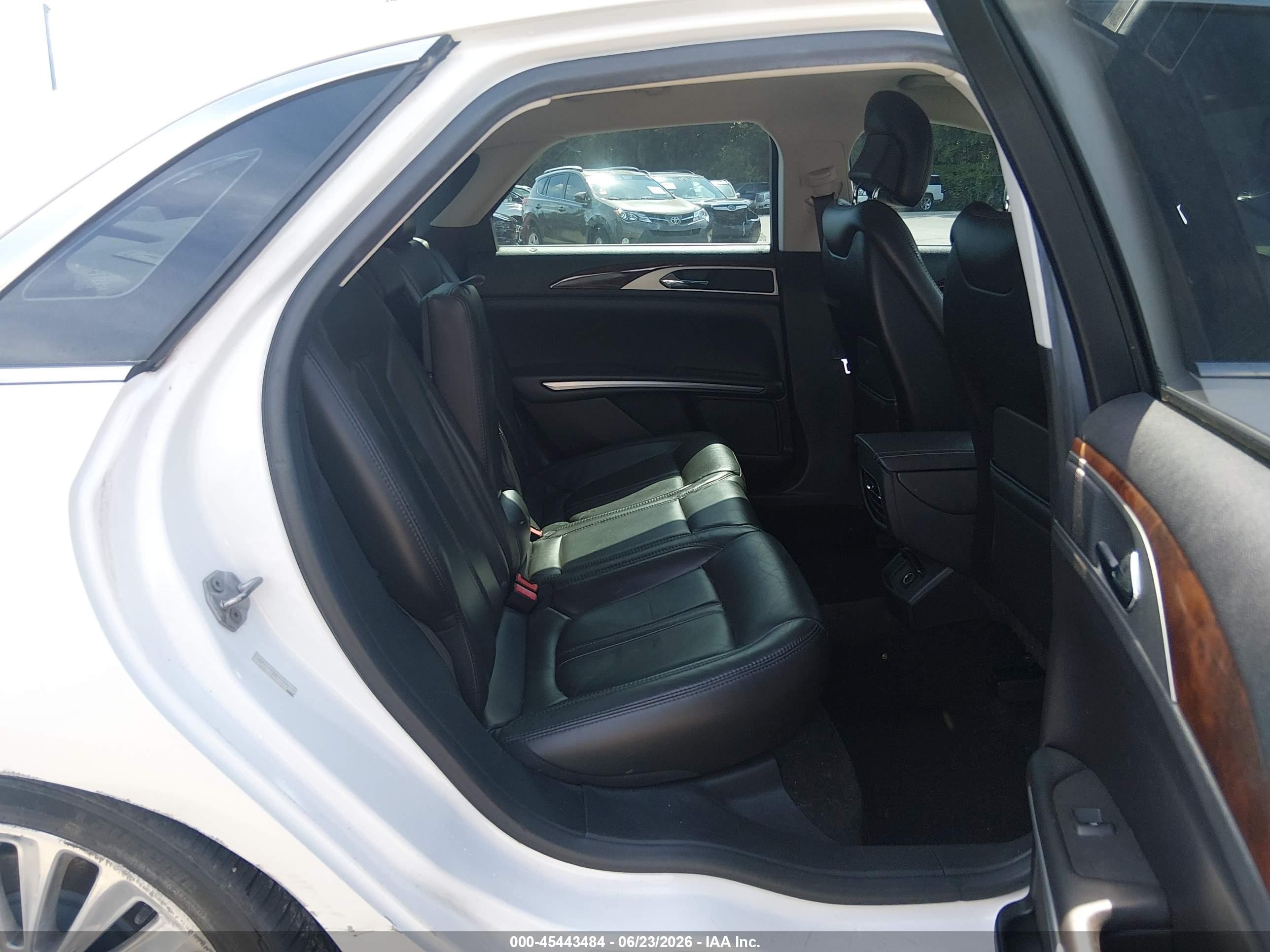 2014 Lincoln Mkz   White vin: 3LN6L2JK1ER810401