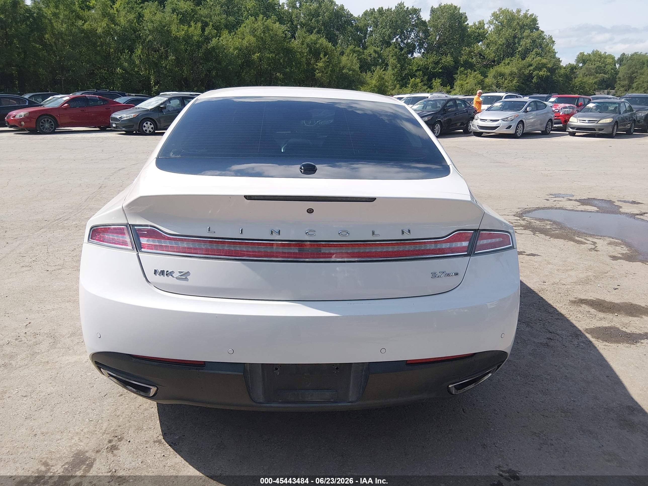 2014 Lincoln Mkz   White vin: 3LN6L2JK1ER810401