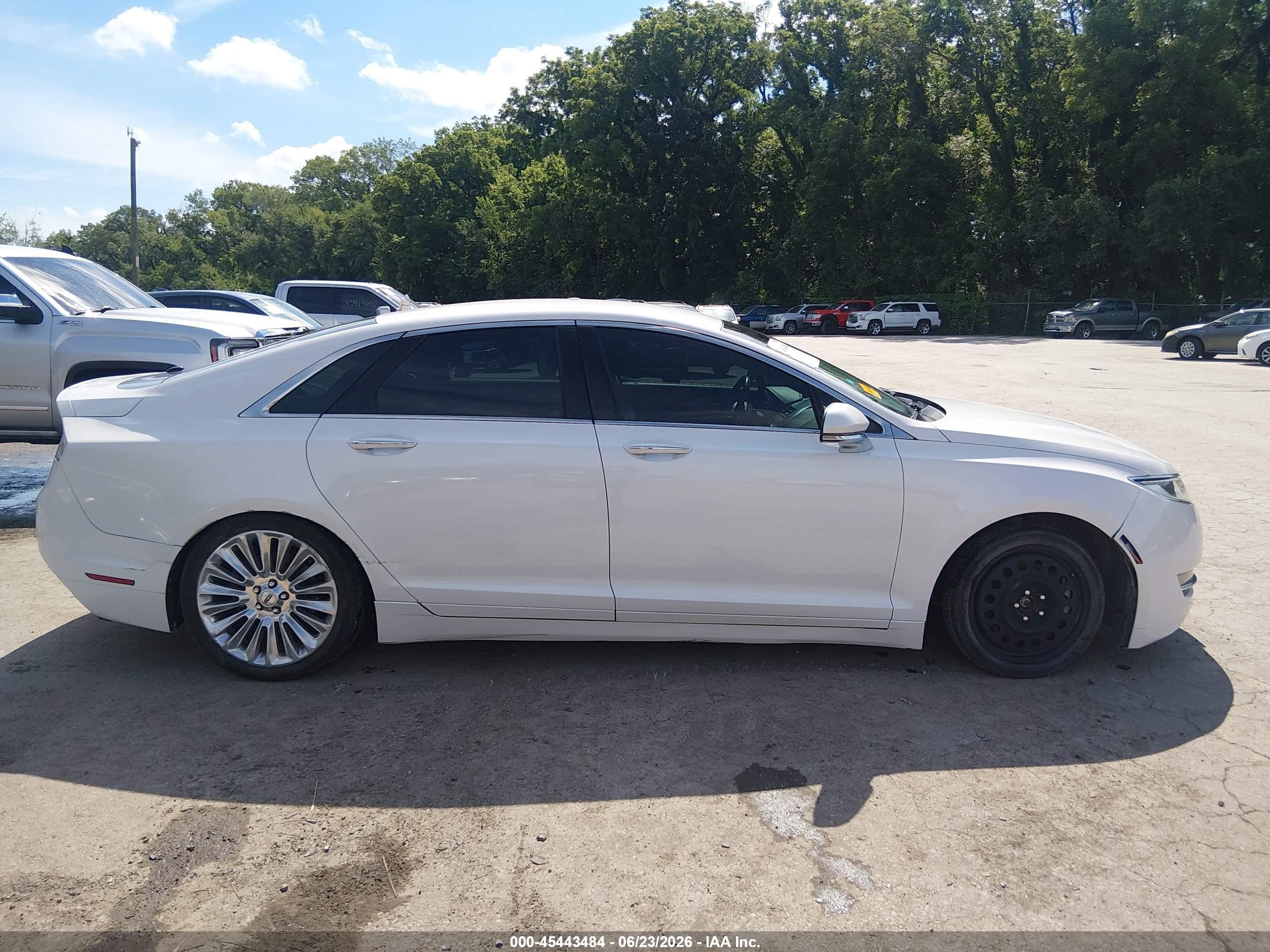 2014 Lincoln Mkz   White vin: 3LN6L2JK1ER810401