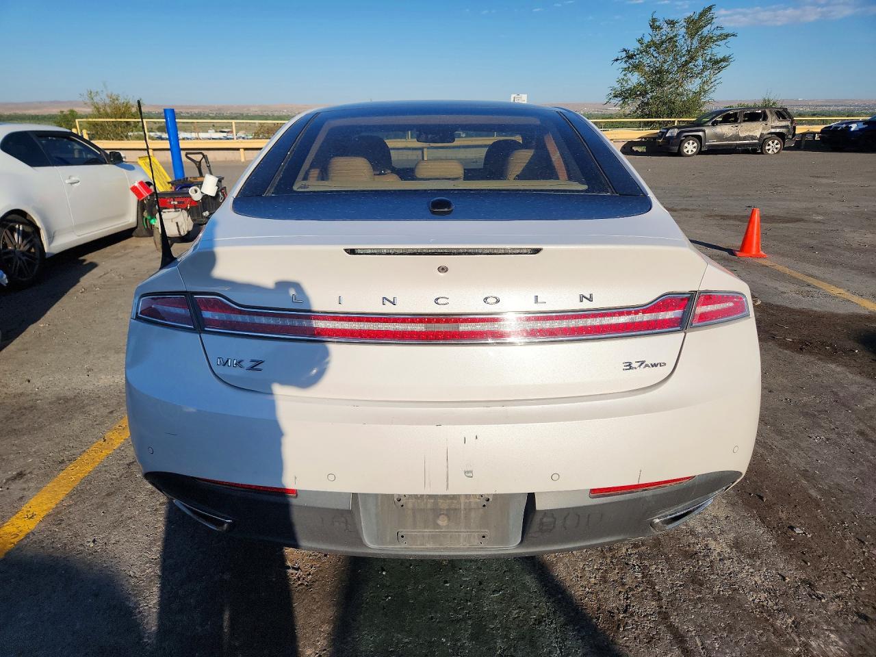 2013 Lincoln Mkz White vin: 3LN6L2JK2DR824029
